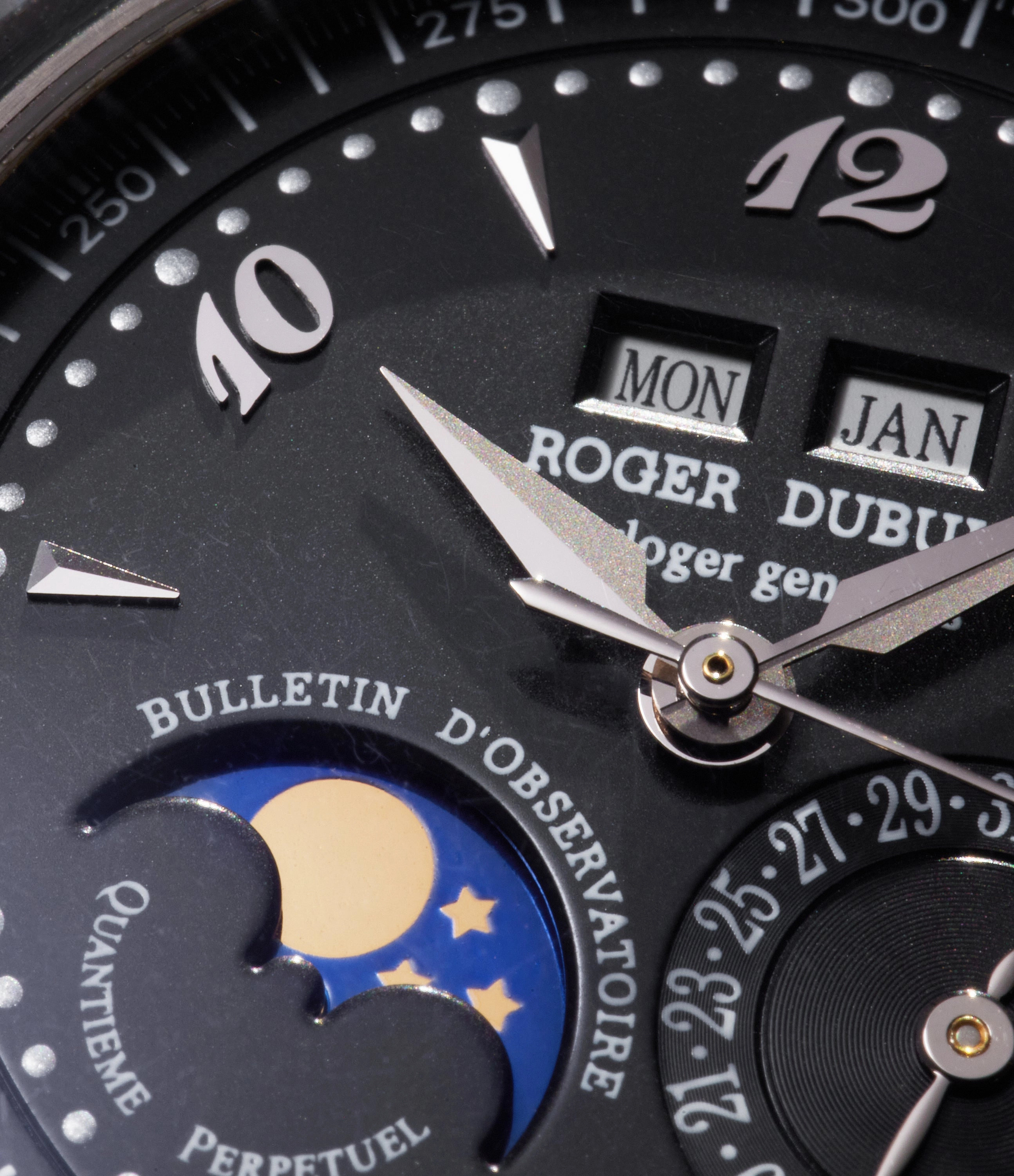 Hommage 37 | Perpetual Calendar | 18k White Gold