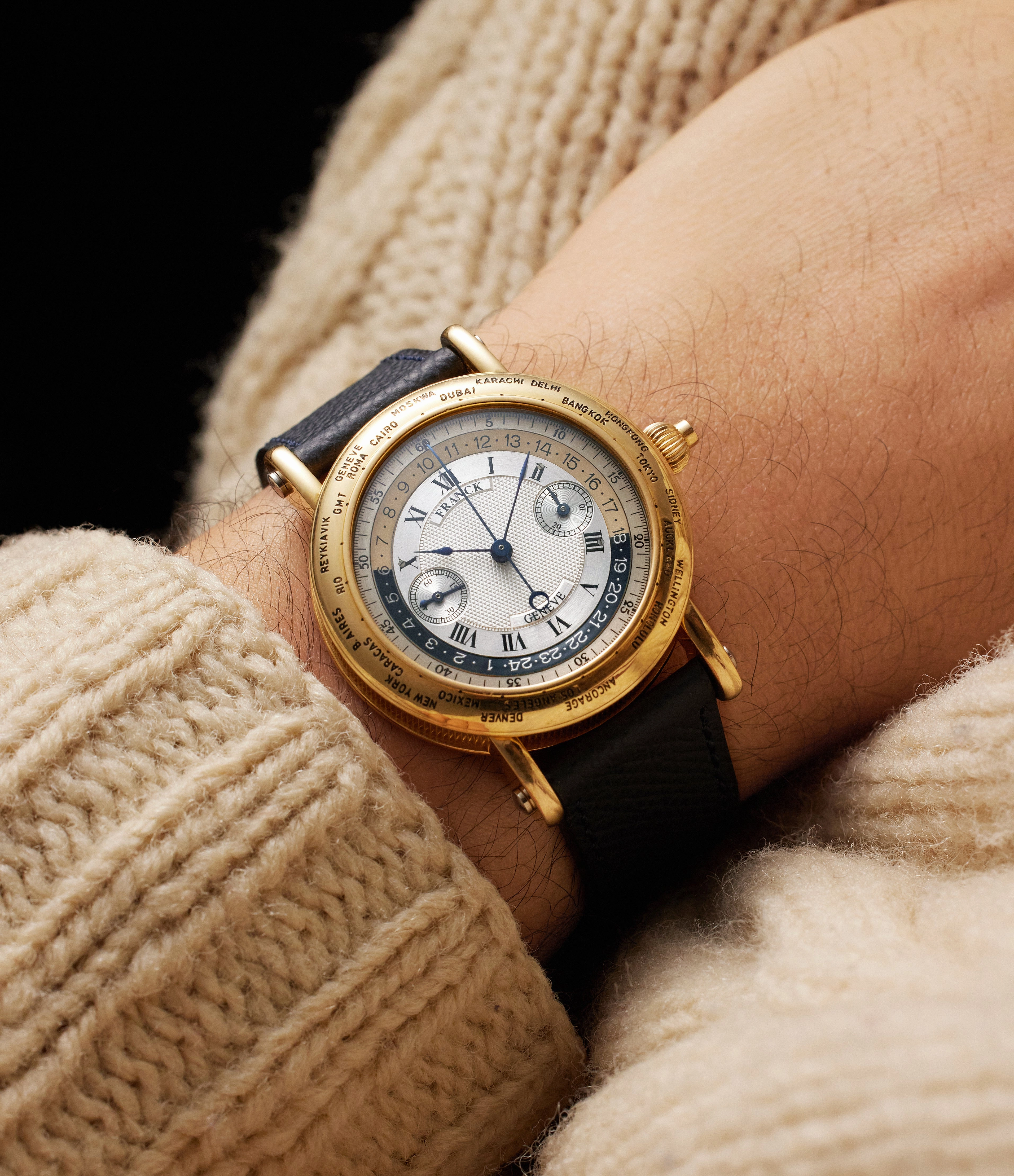 Janus | Monopusher Chronograph World Time | Yellow Gold
