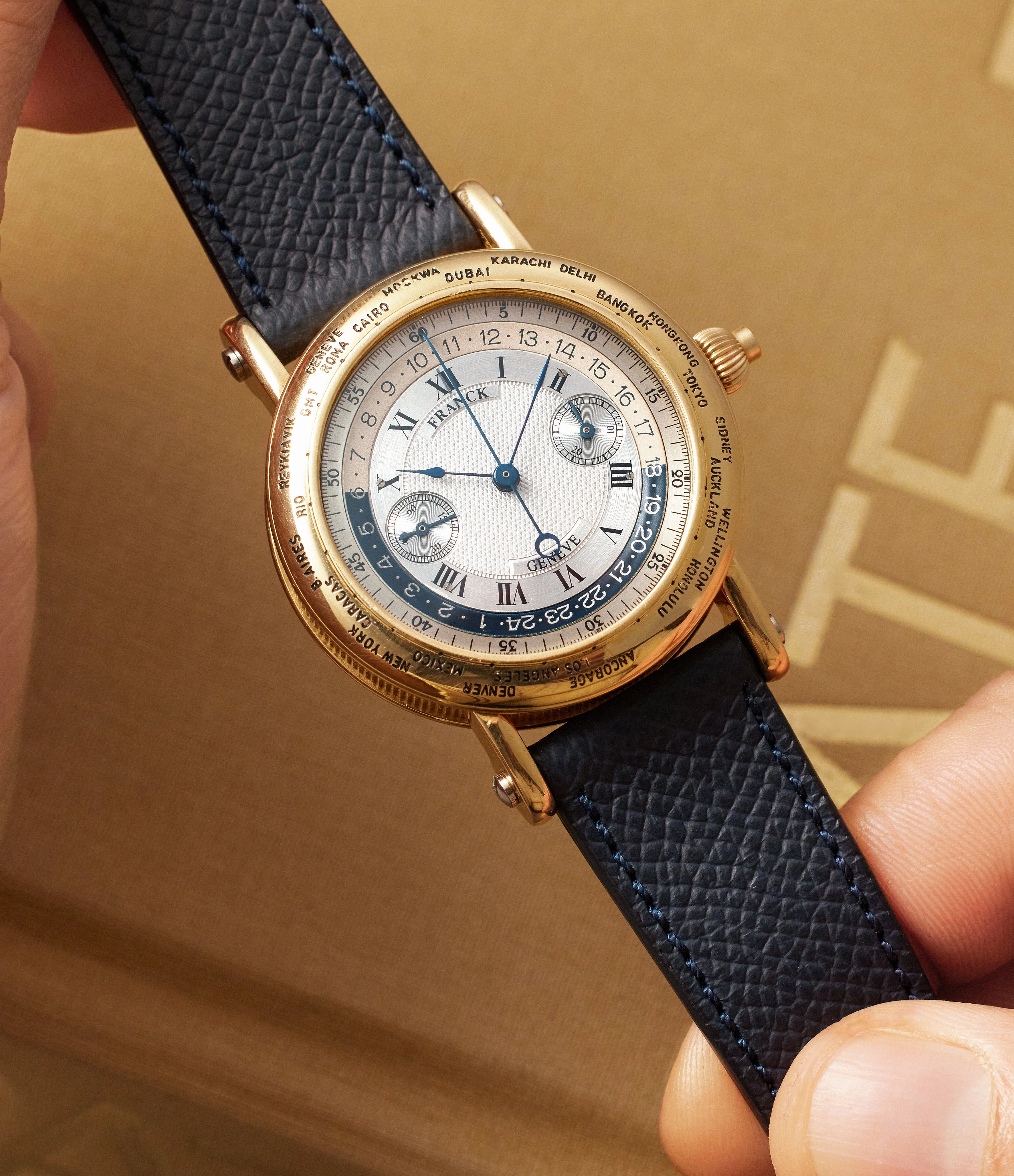 Janus | Monopusher Chronograph World Time | Yellow Gold