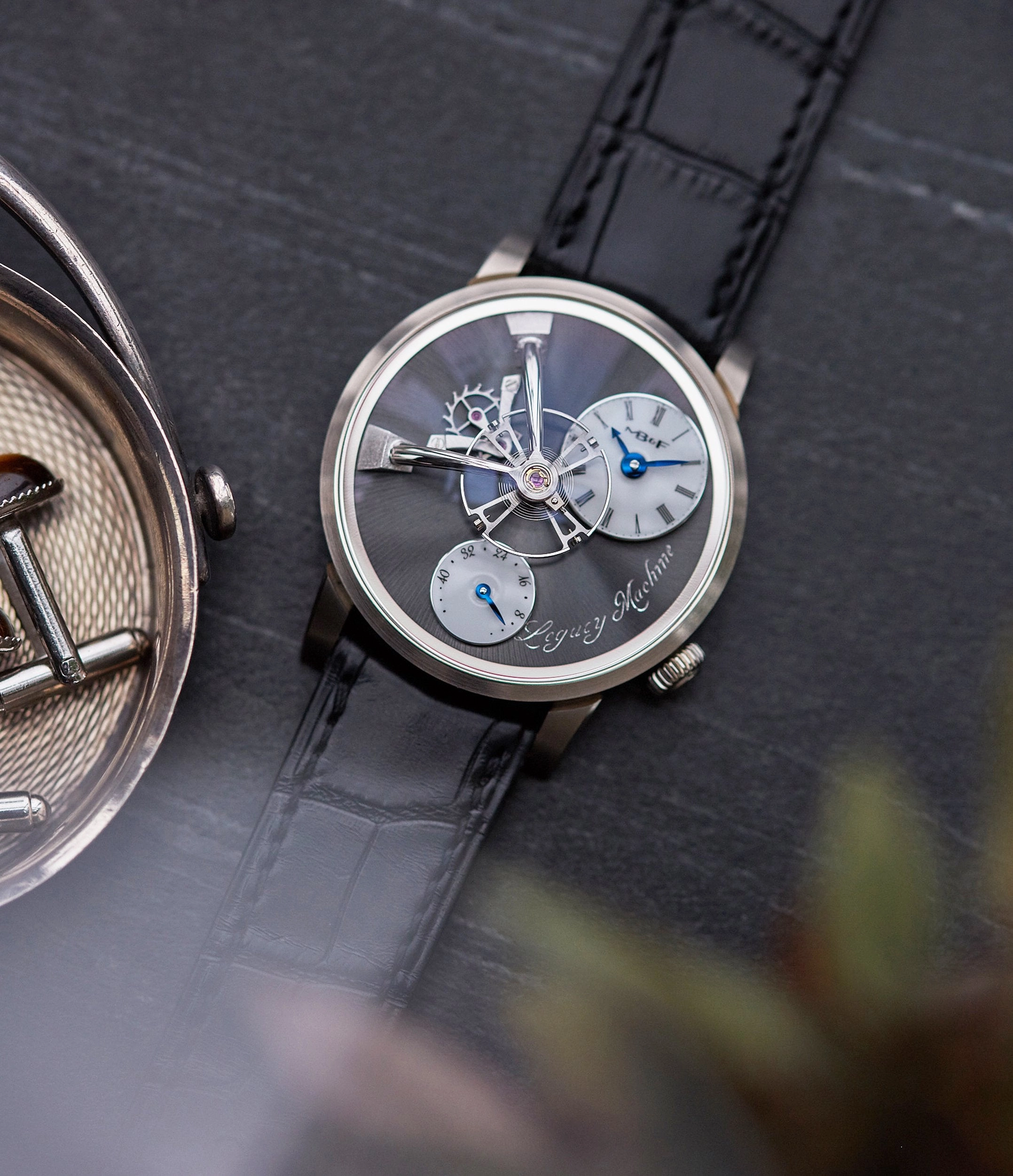 Legacy Machine LM101 | White Gold