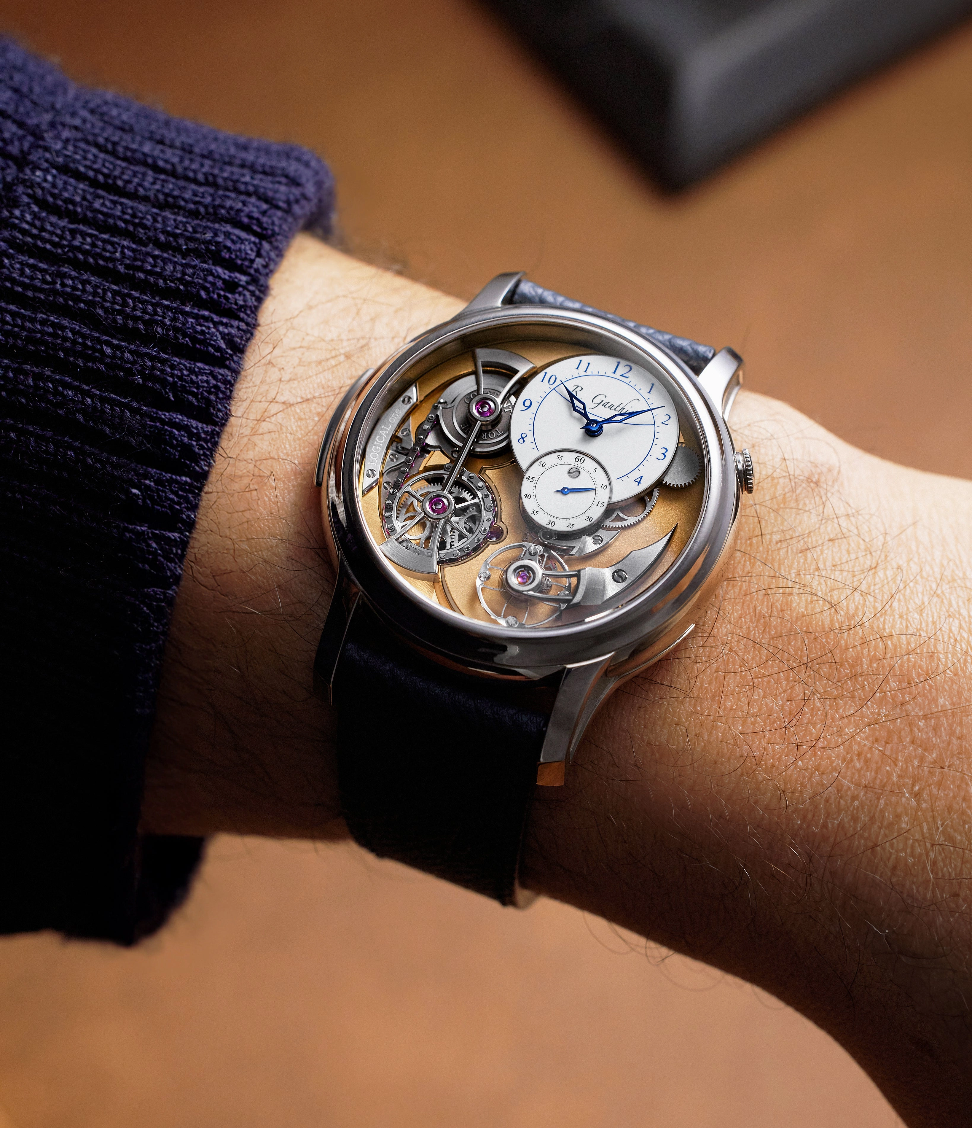 Logical One | MON00164 | White Gold