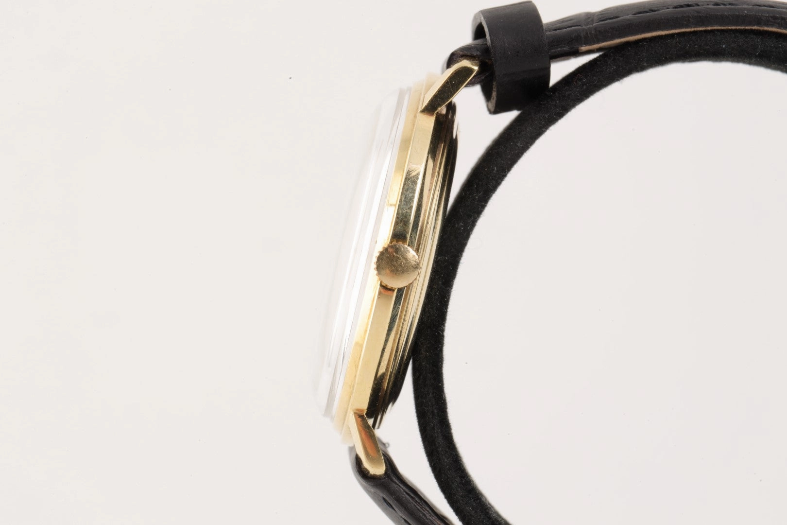 Lucien Piccard Seashark 14K Yellow Gold 33mm Men's Watch (31.2g.)