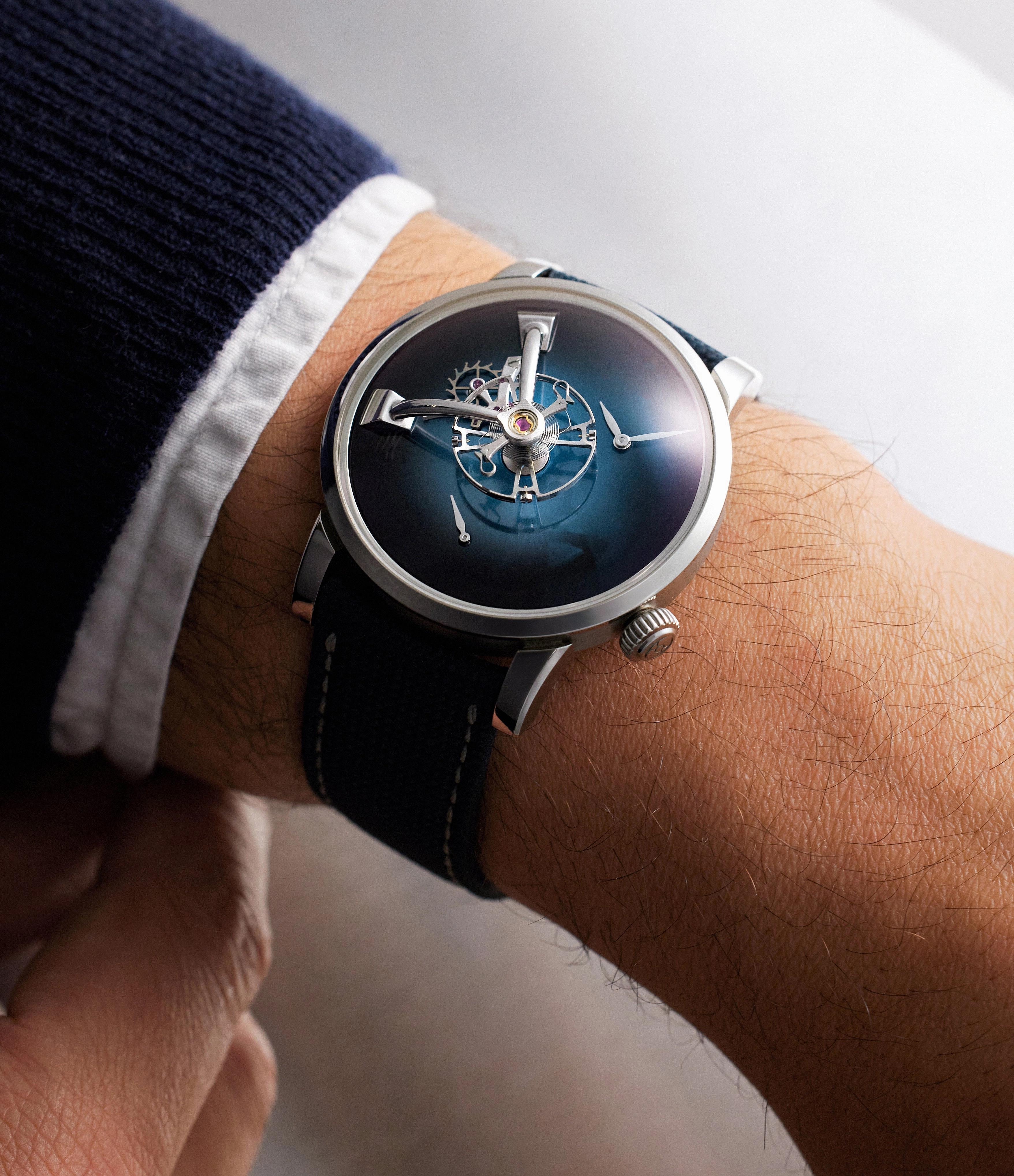 MB&F x H. Moser & Cie LM101 | Funky Blue | Stainless Steel