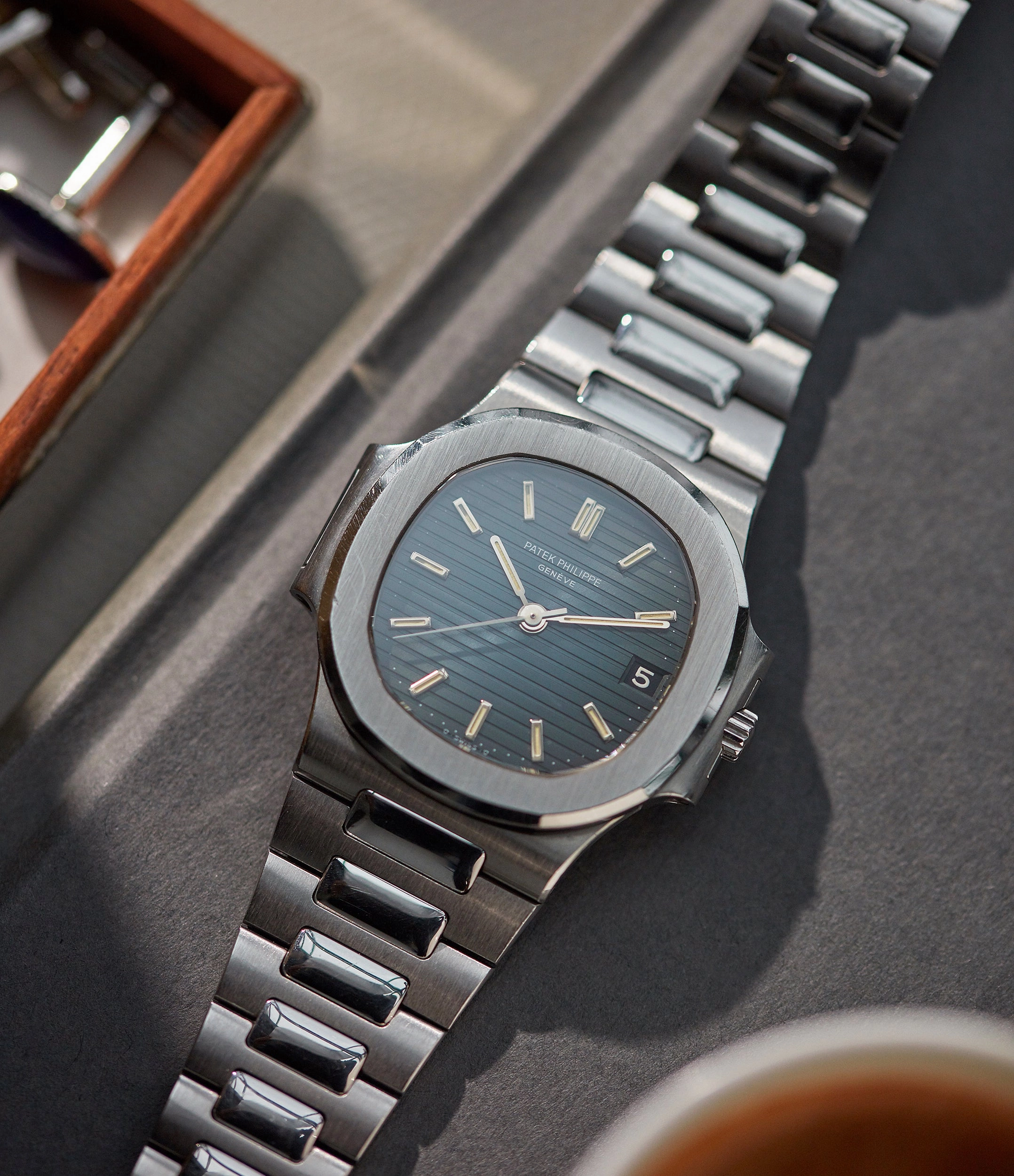 Nautilus 3800/1A | Steel