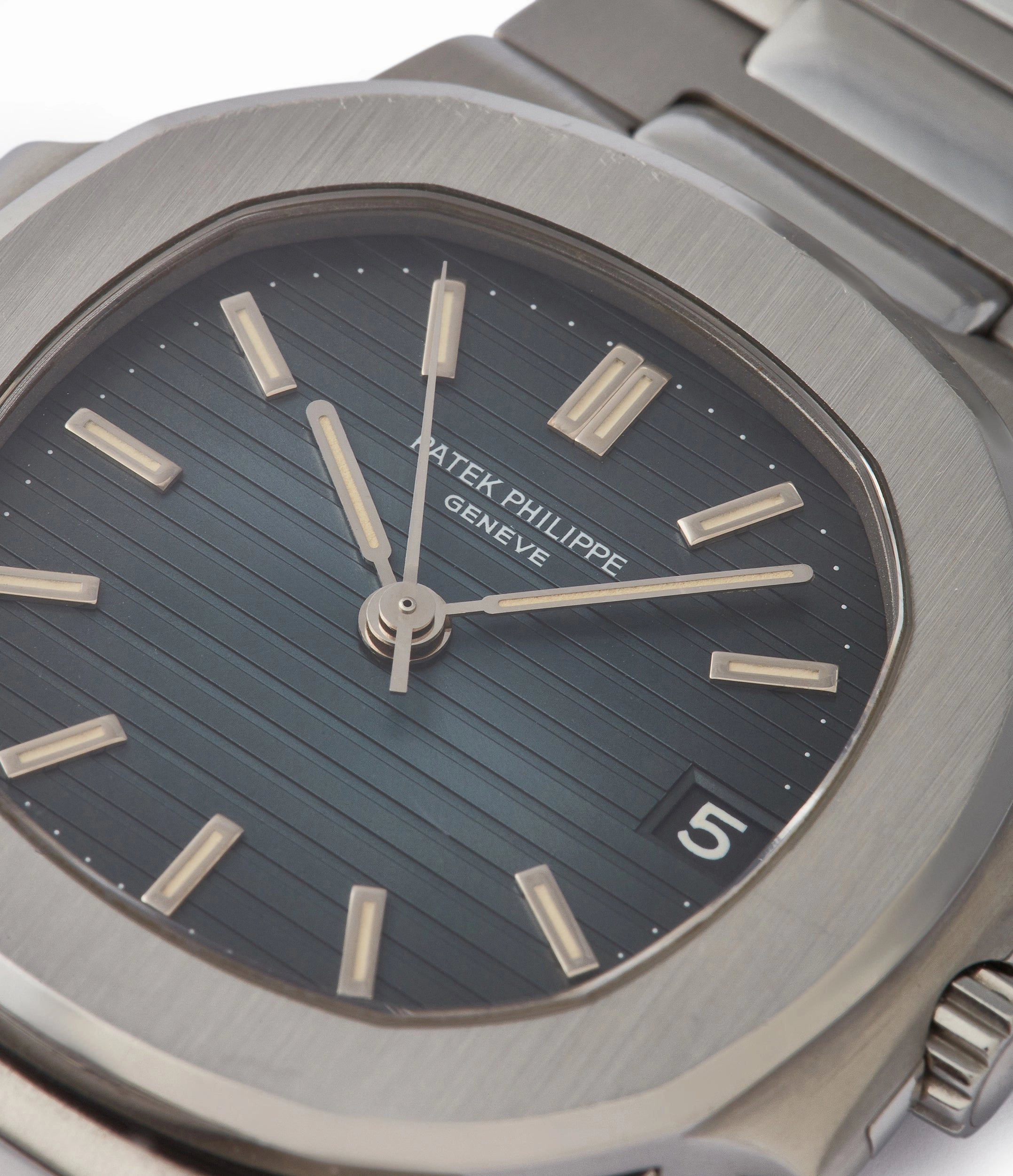 Nautilus 3800/1A | Steel