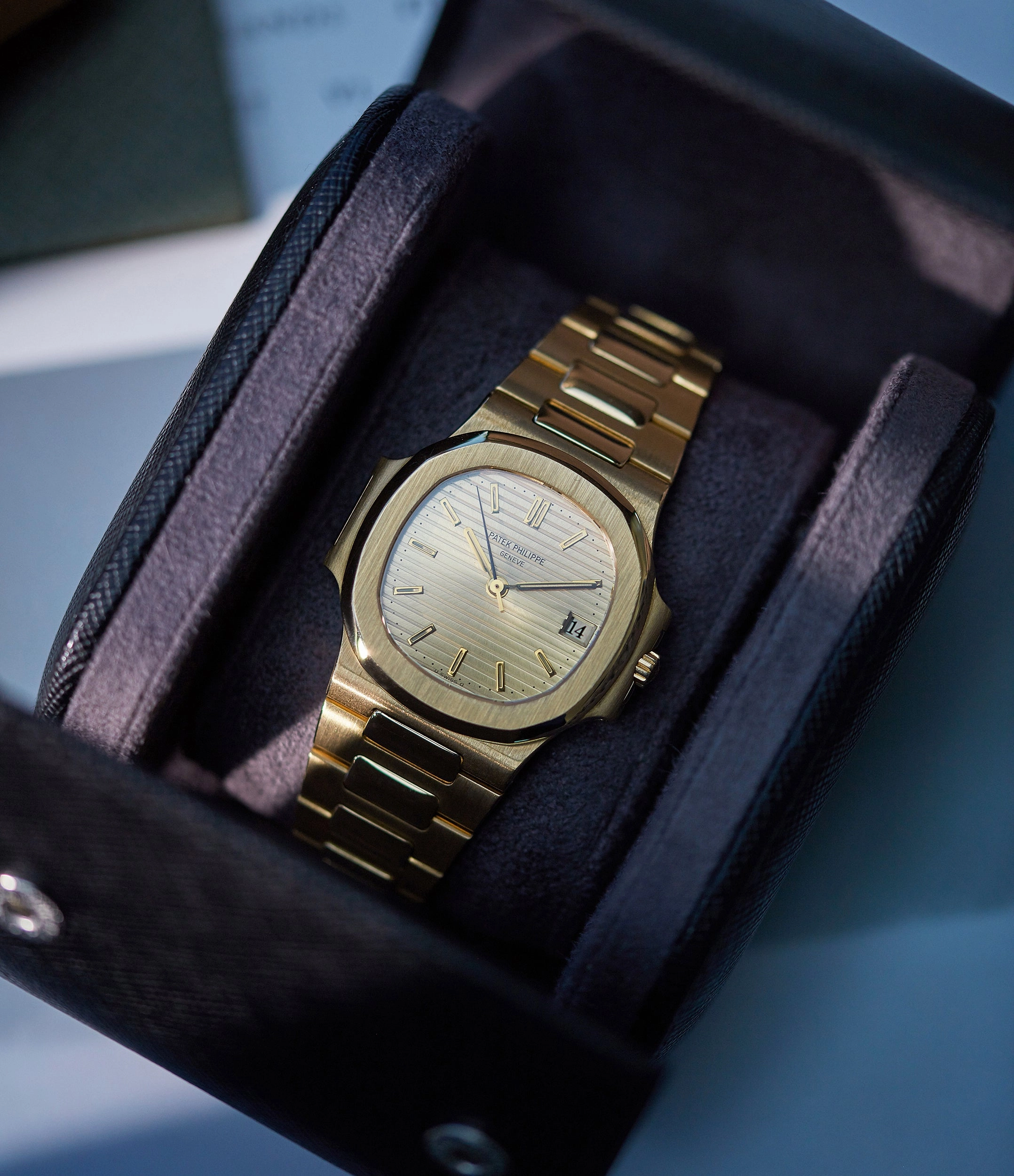 Nautilus 3800 | Yellow Gold