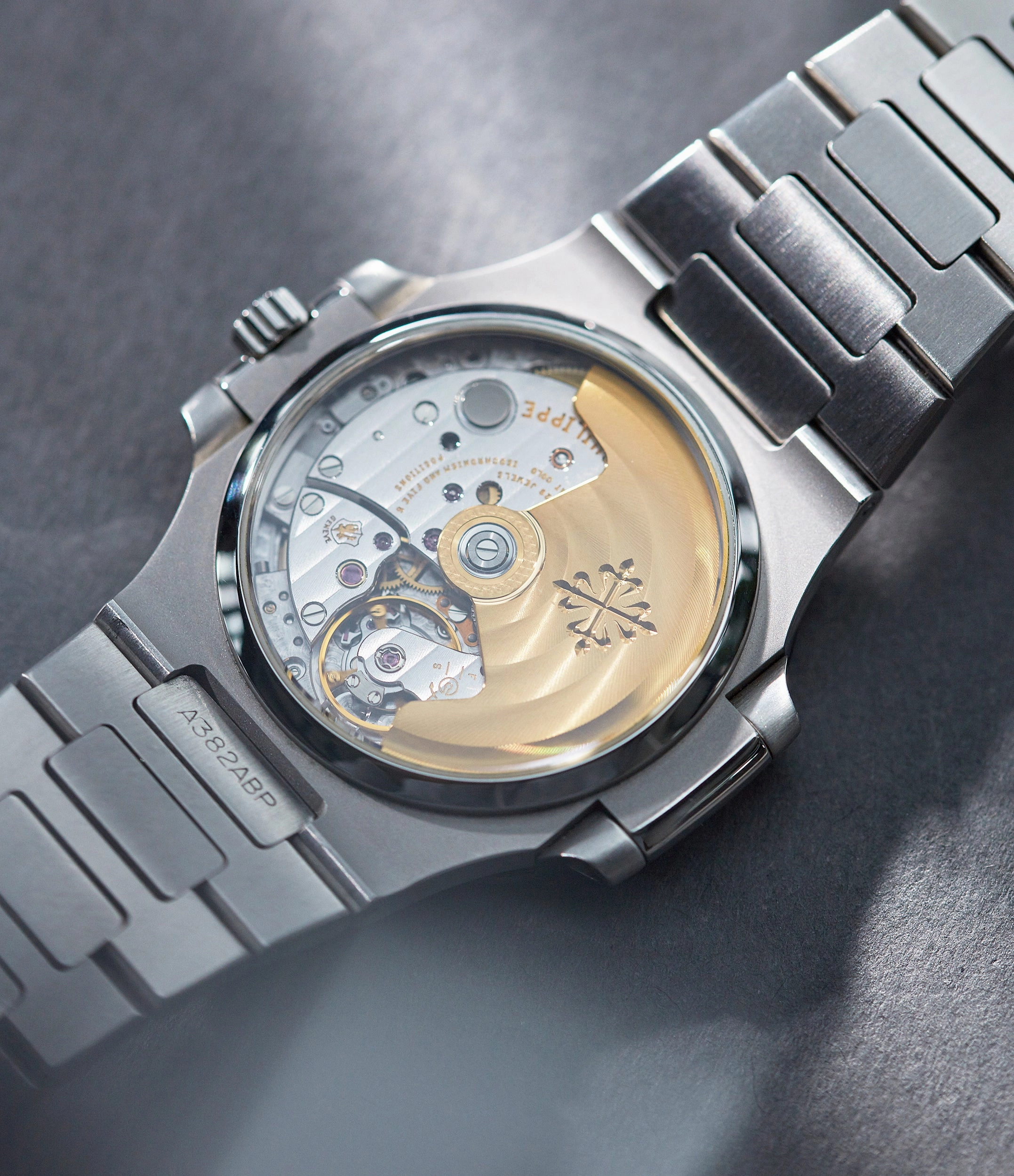 Nautilus 5800 | Steel