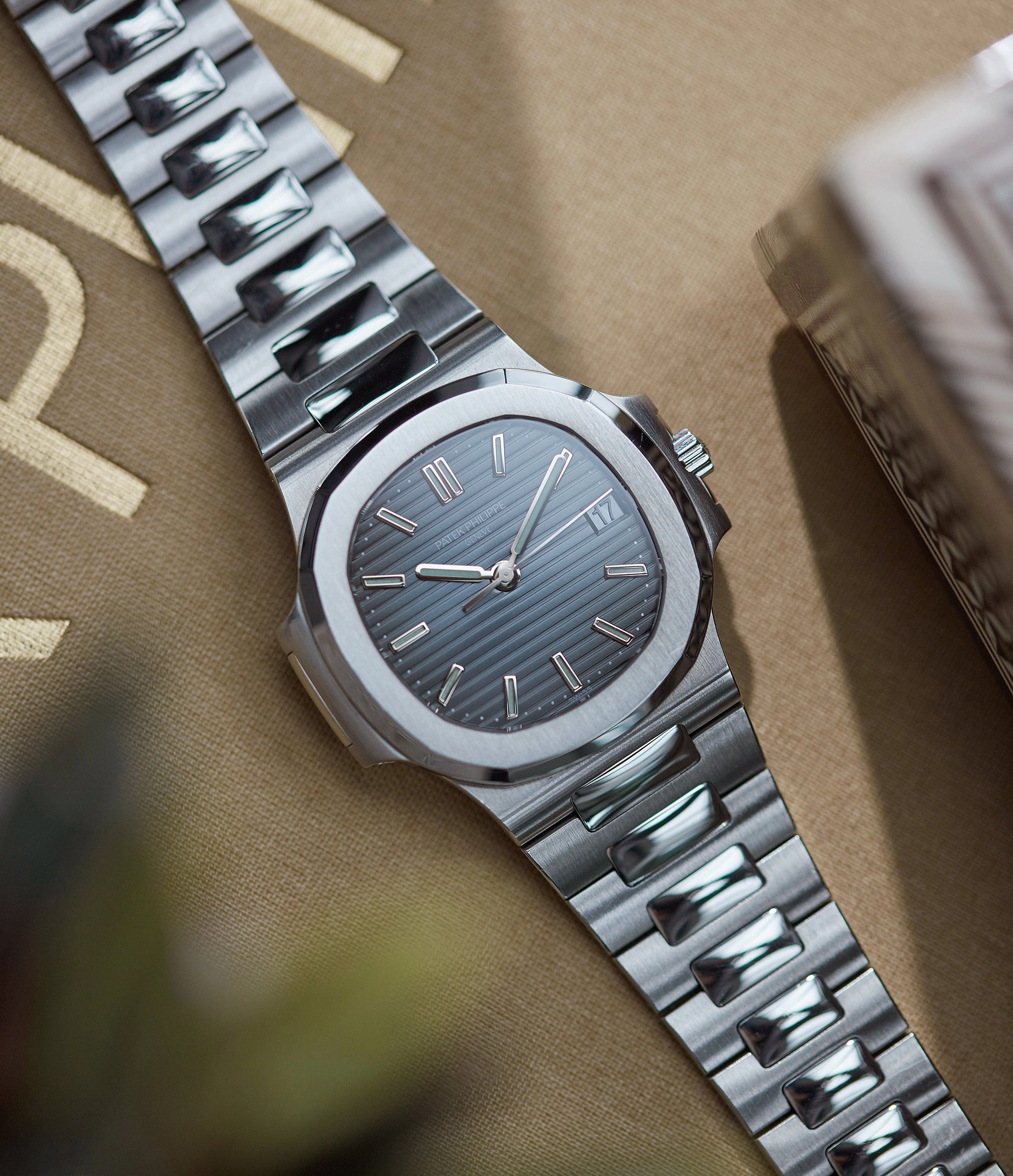 Nautilus 5800 | Steel