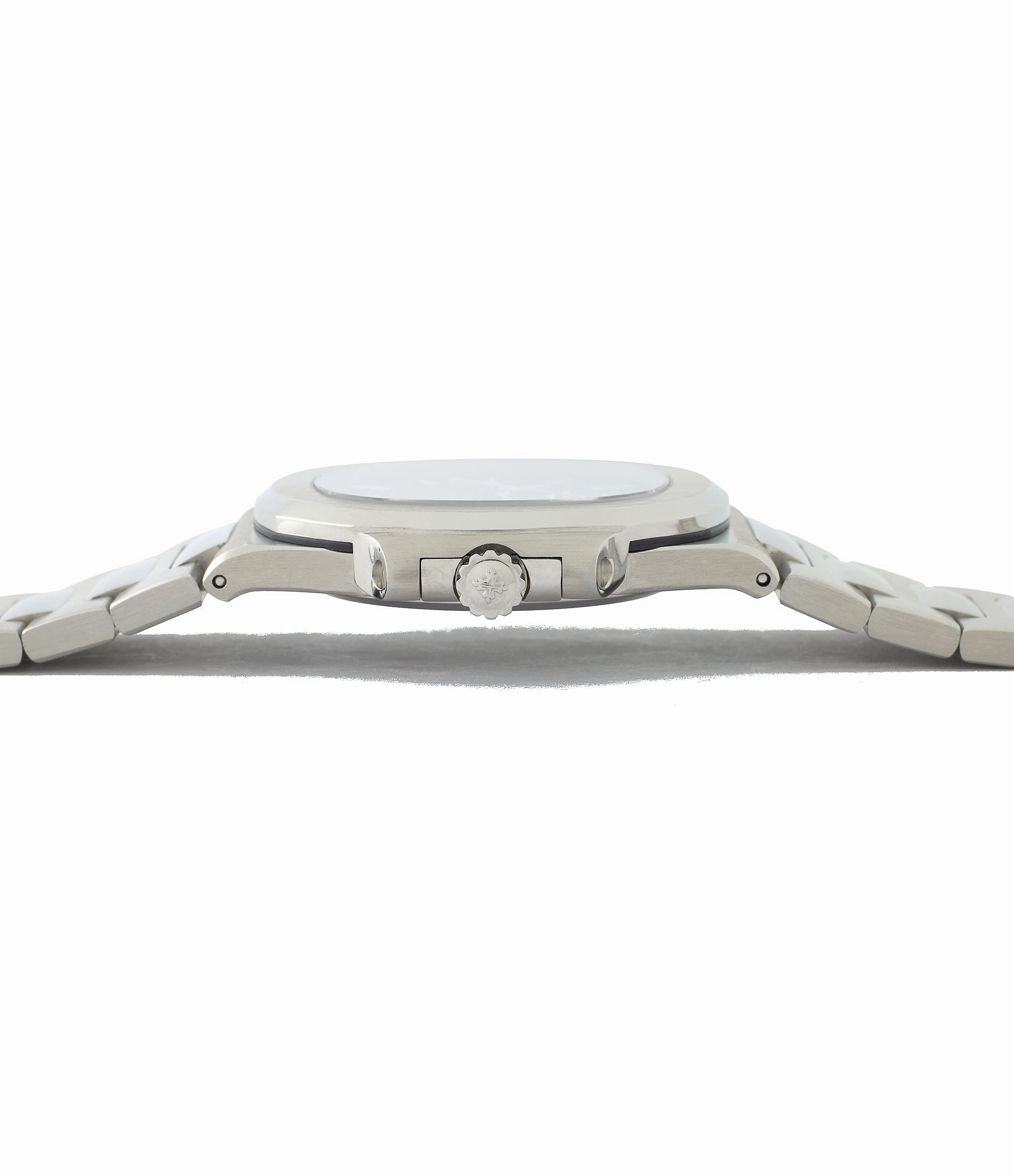 Nautilus | 3800 | Steel