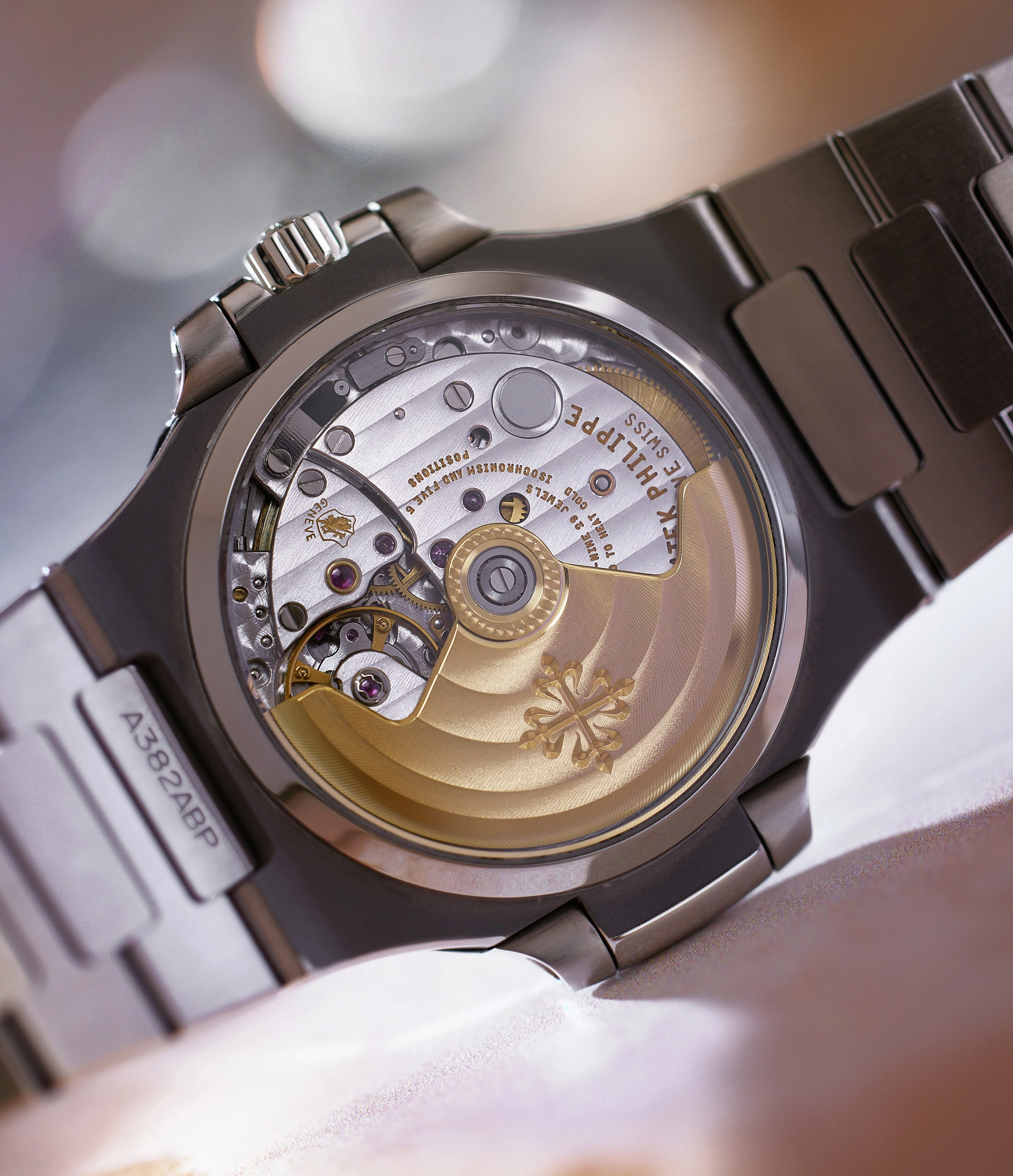 Nautilus | 5800 | Stainless Steel