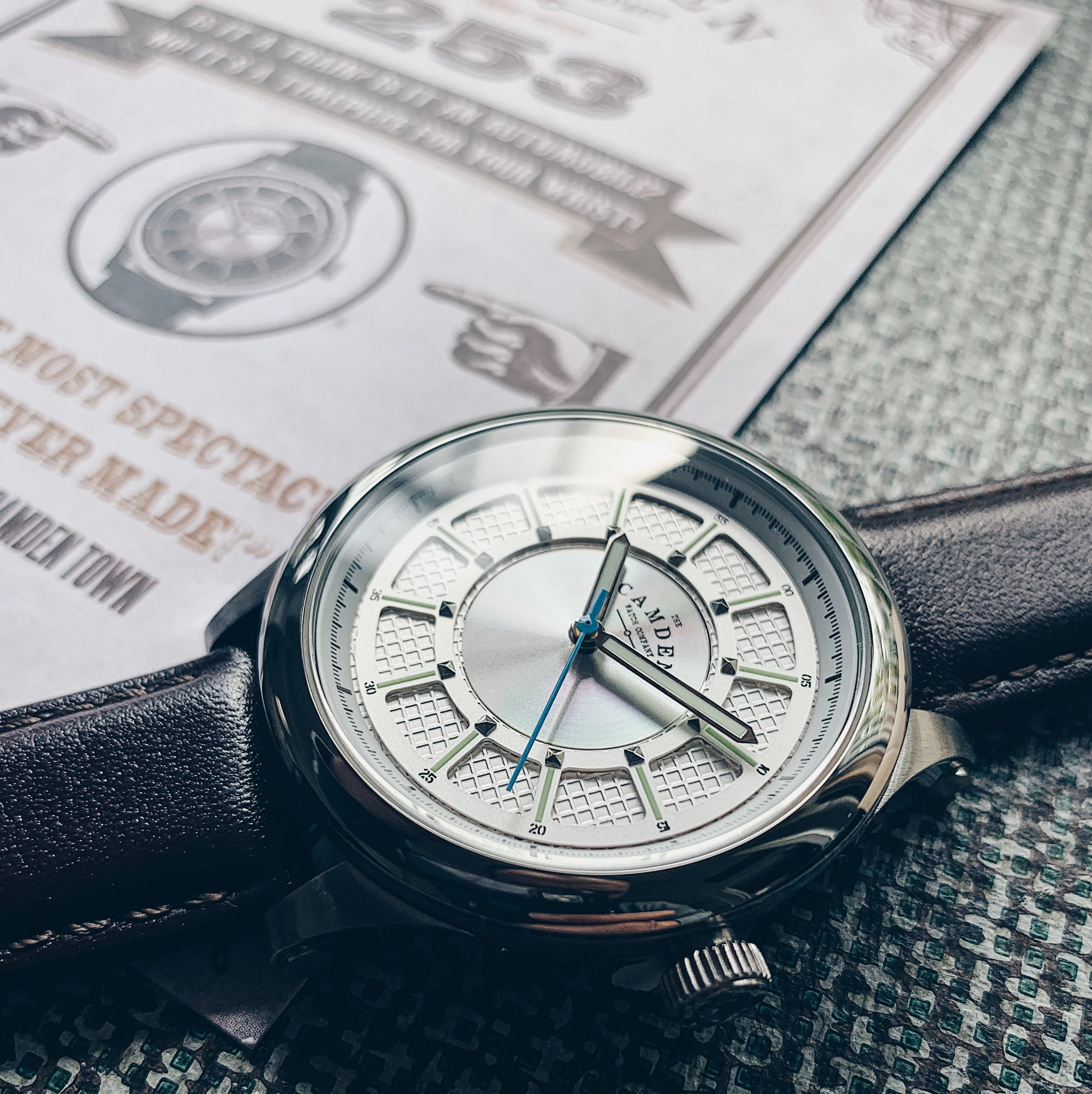 No.253 Brown and Steel