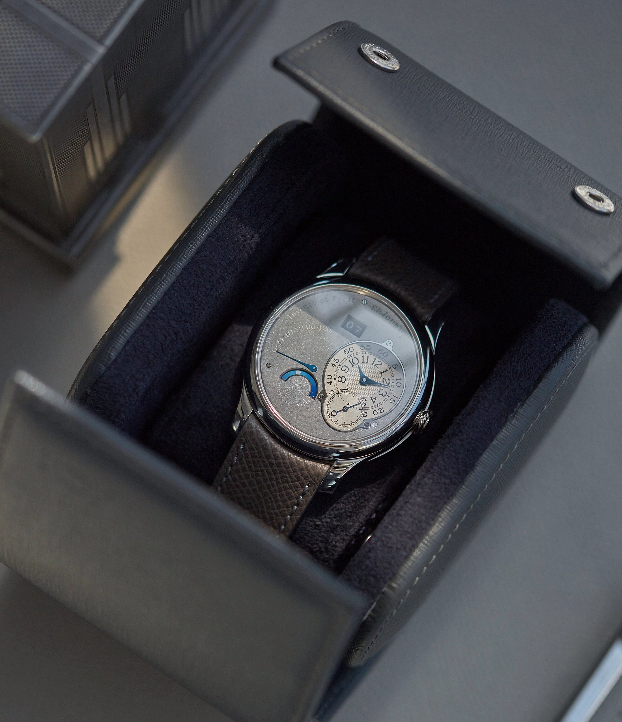 Octa Jour et Nuit | Ruthenium Dial | 40mm | Platinum