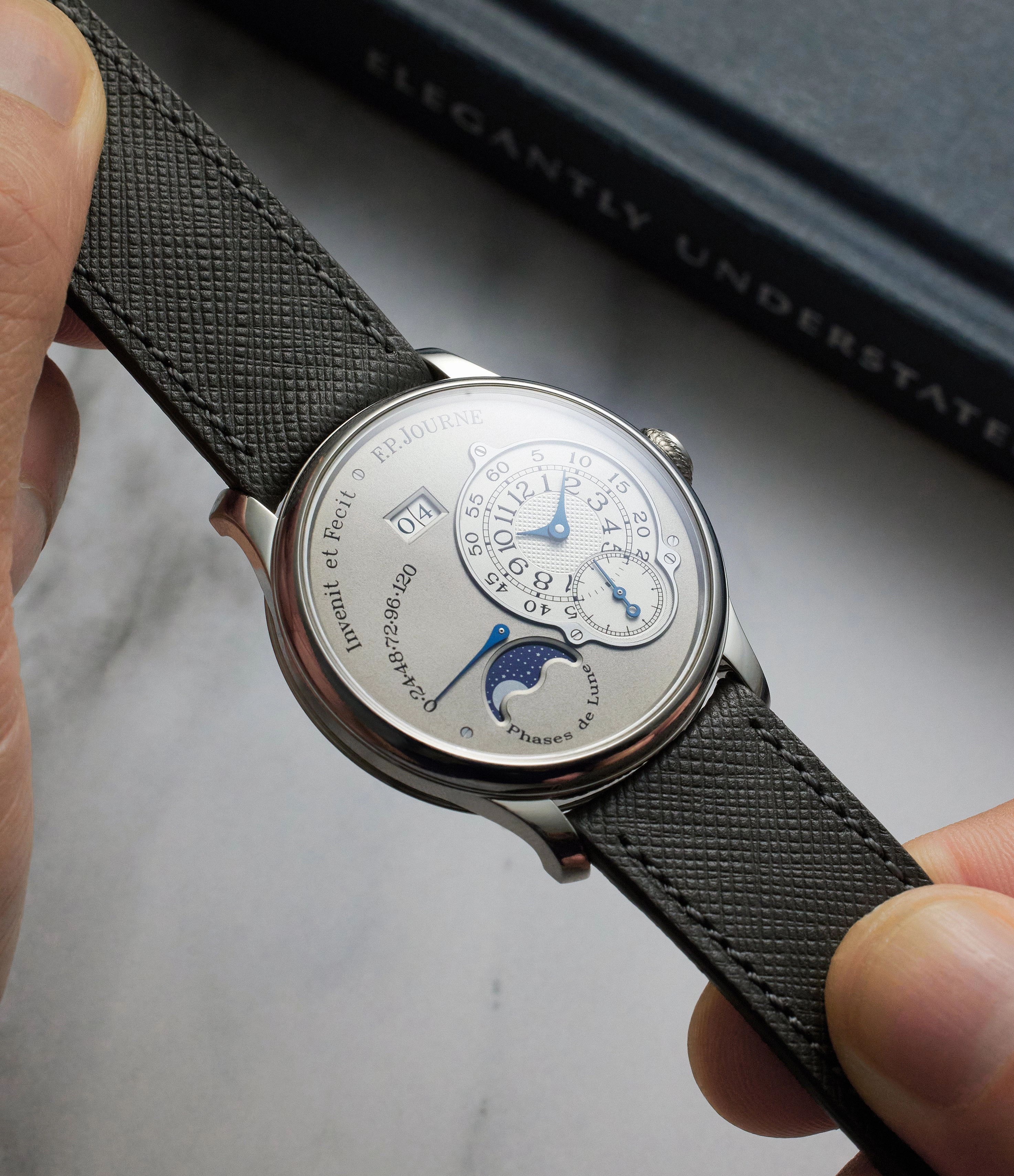 Octa Lune | 38mm | Brass Movement | Platinum