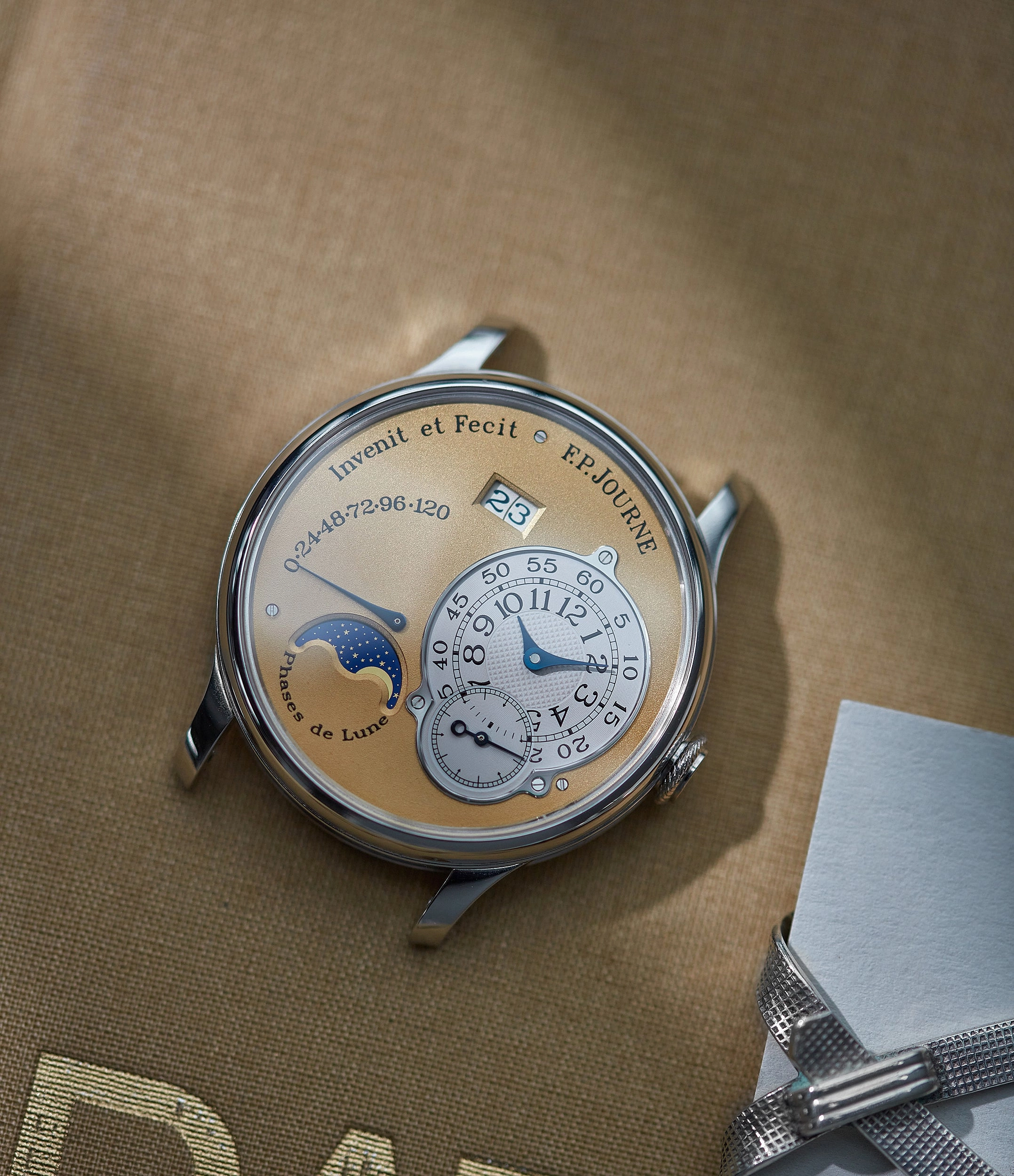 Octa Lune | 38mm | Platinum