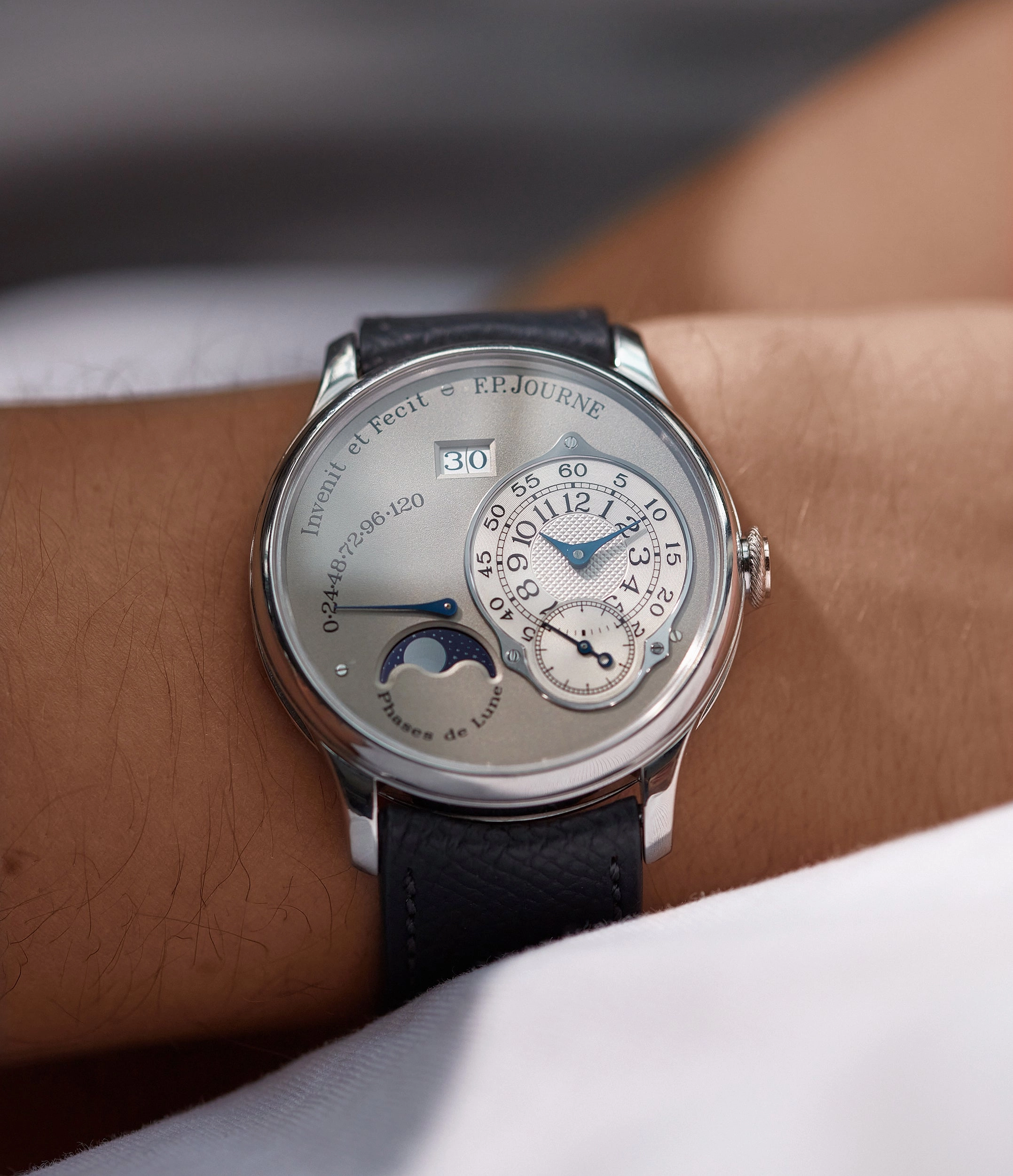 Octa Lune | 38mm | Platinum