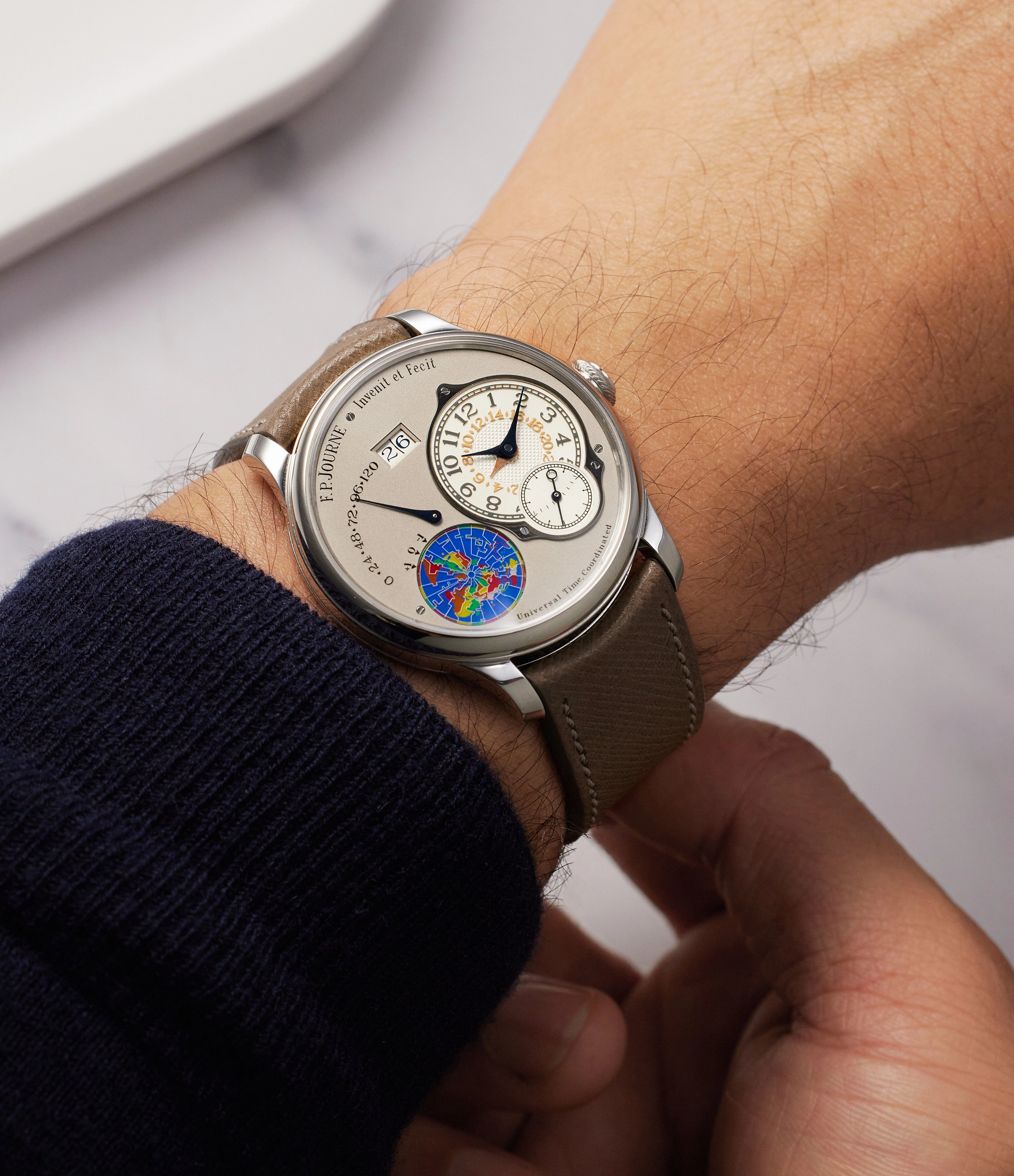 Octa UTC | 38mm | Platinum