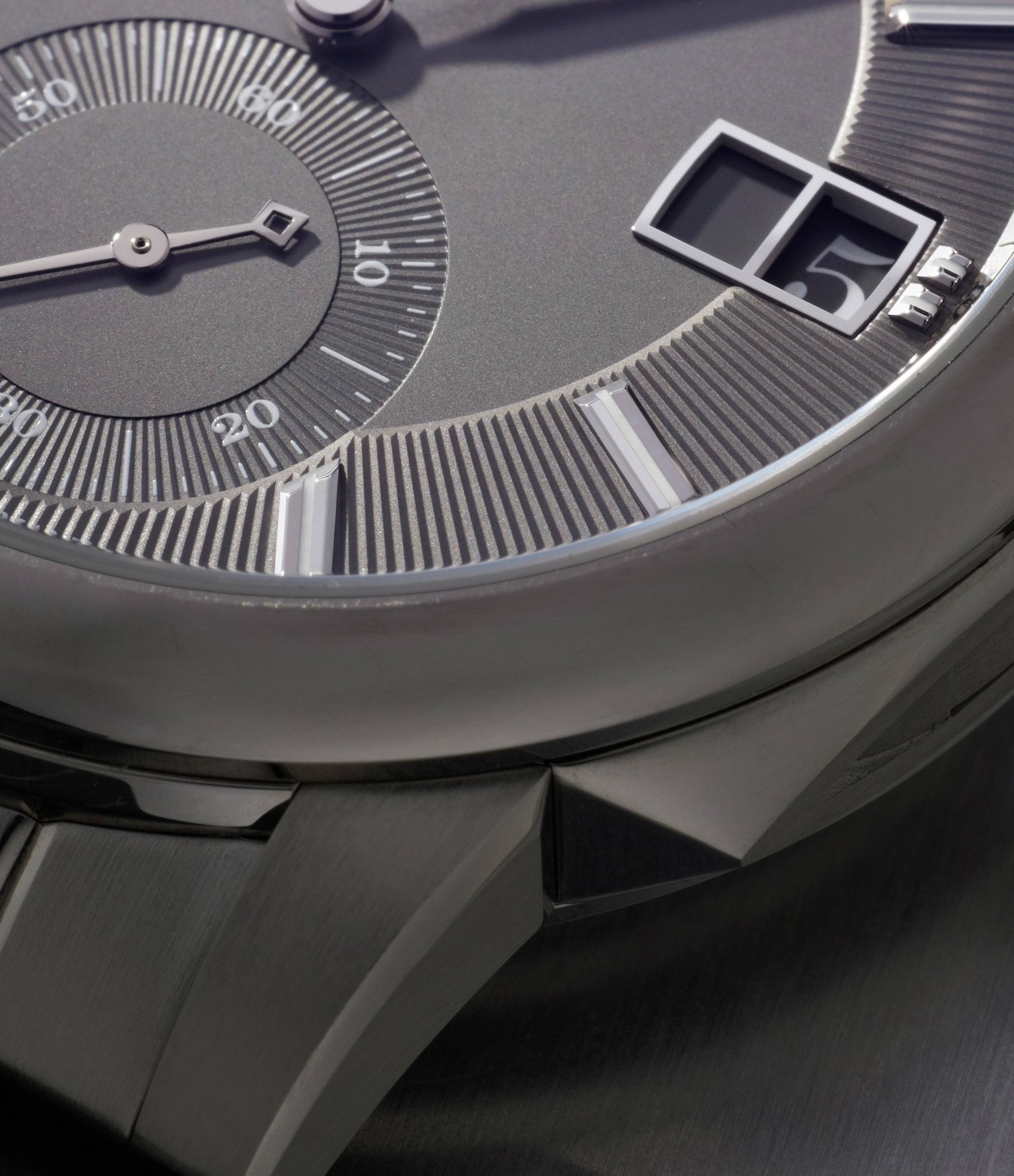 Odysseus | 363.068 | White Gold