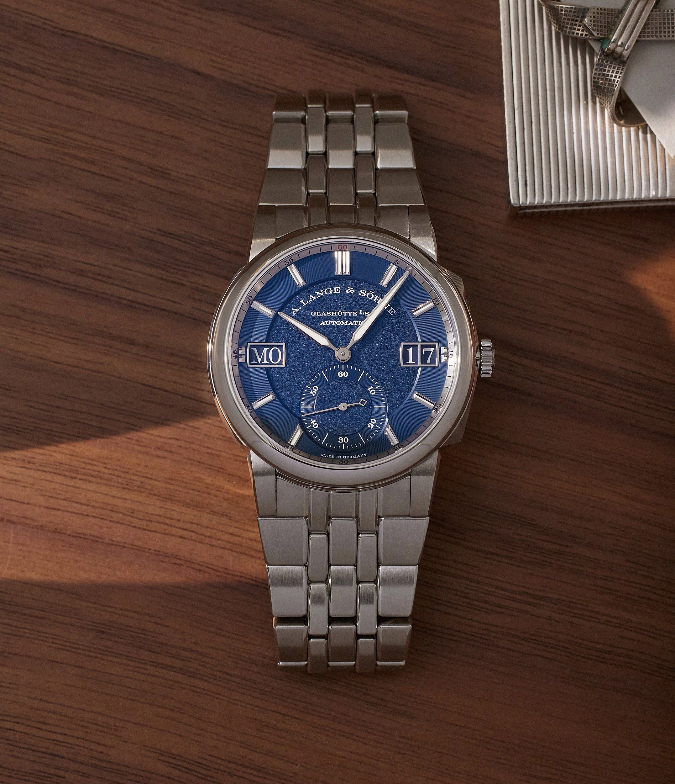 Odysseus | First Generation | Steel