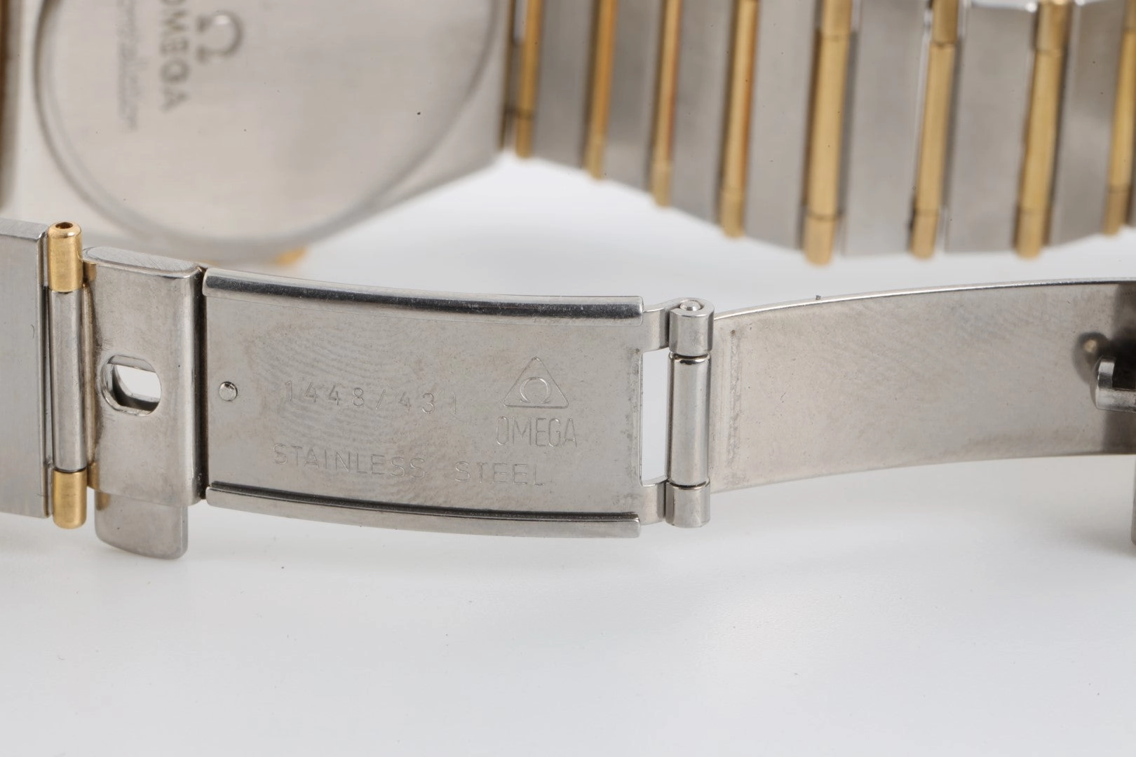 Omega Constellation 395.1080 Stainless Steel & 18K Yellow Gold 32mm Watch 1991