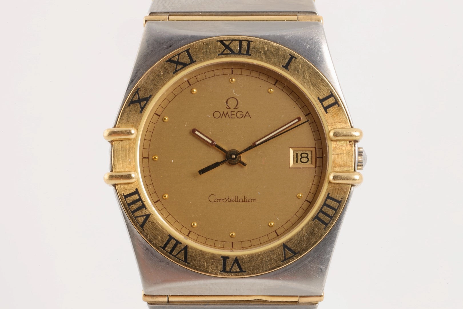 Omega Constellation 395.1080 Stainless Steel & 18K Yellow Gold 32mm Watch 1991