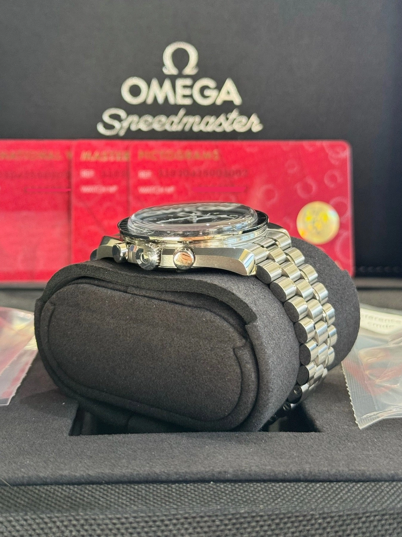 Omega Speedmaster Moonwatch
