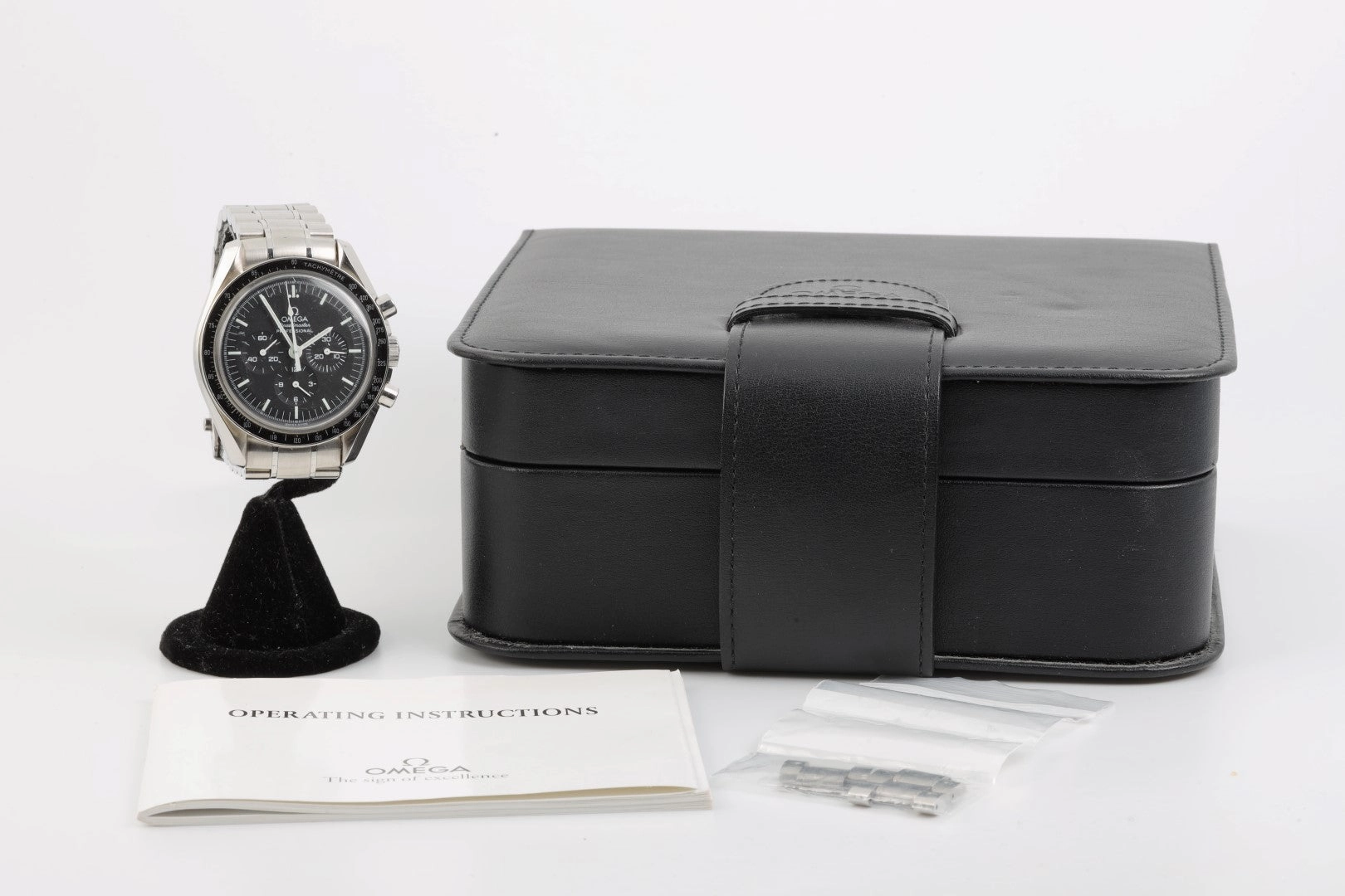 Omega Speedmaster Professional Moonwatch 145.0022 Stainless Steel 42mm (2005)