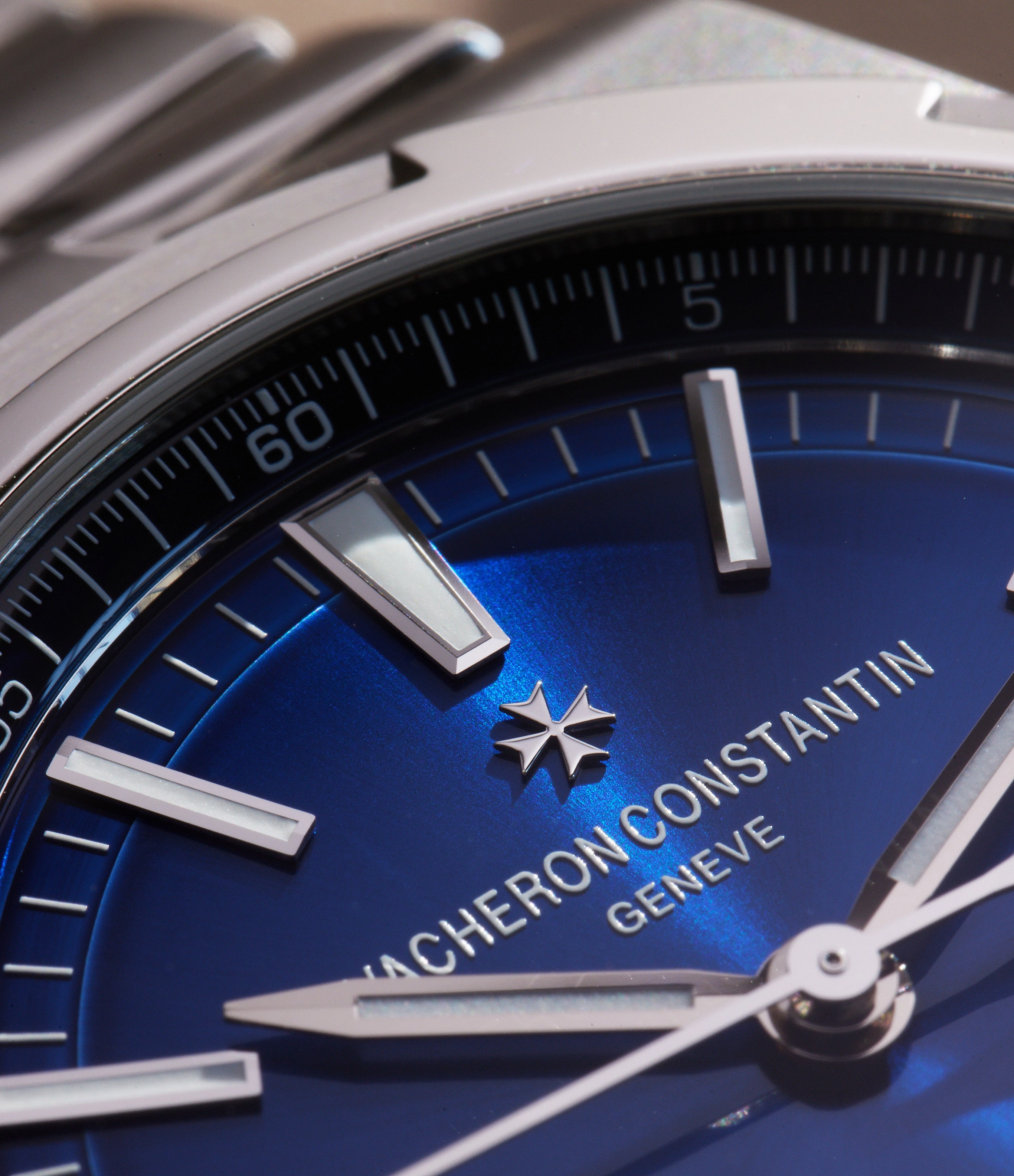 Overseas 4500V | Stainless Steel