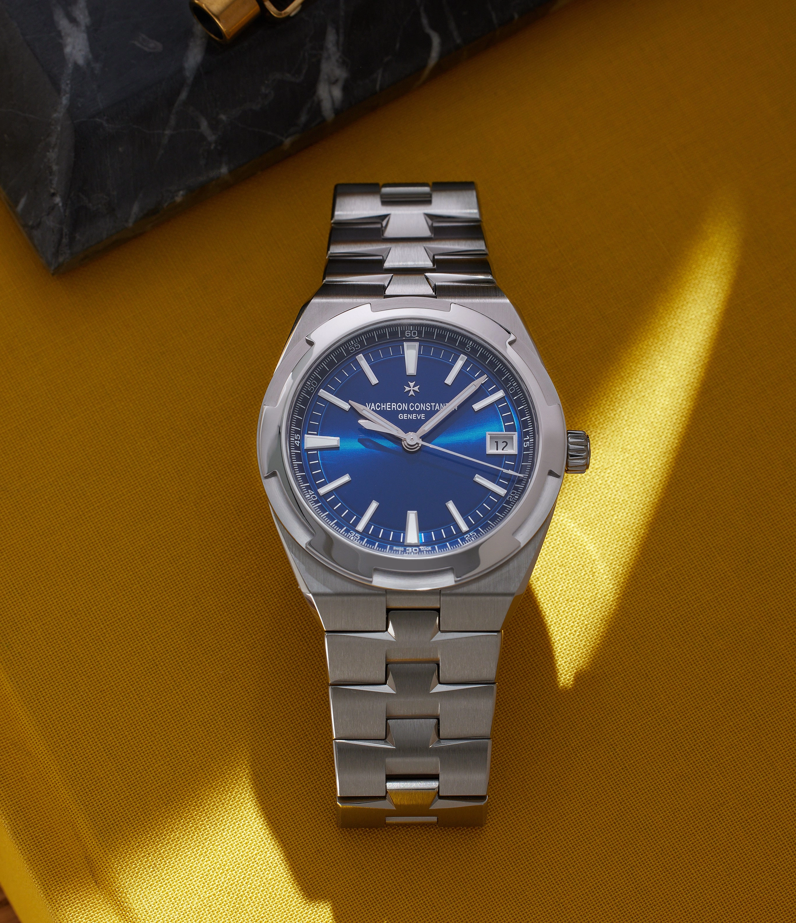 Overseas 4500V | Stainless Steel