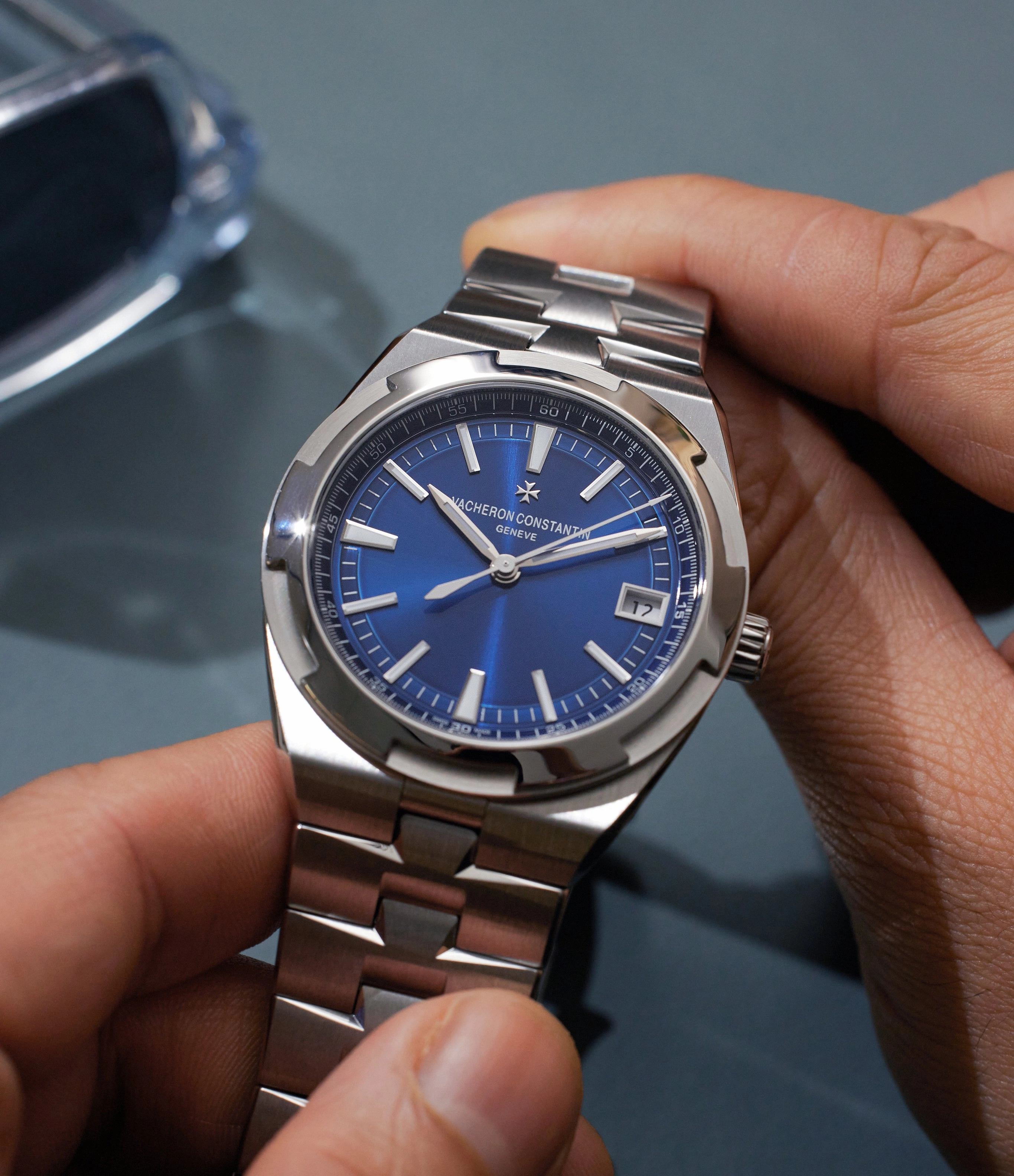Overseas 4500V | Stainless Steel