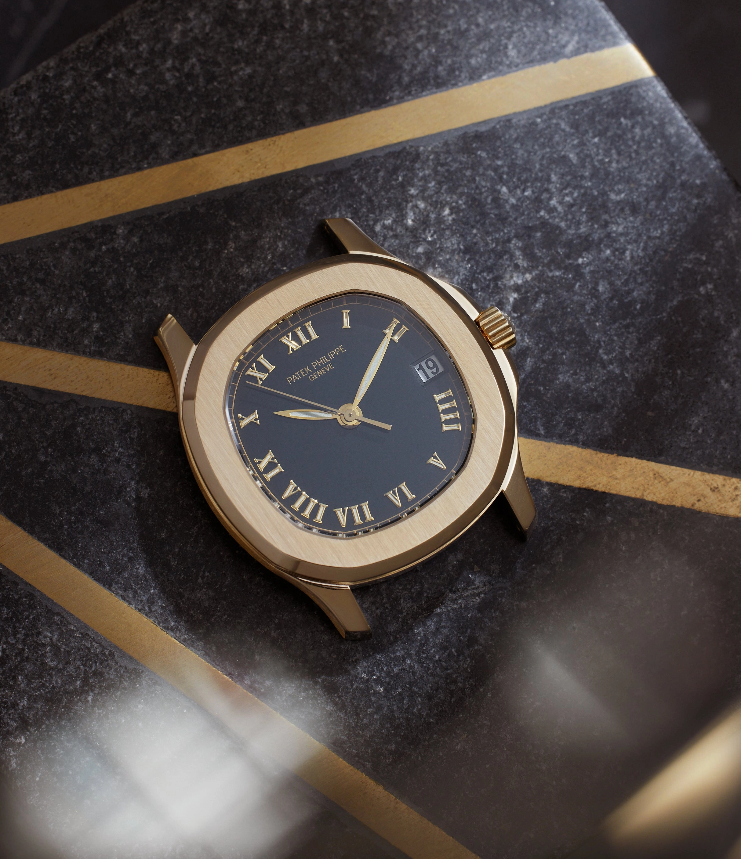 Patek Philippe Aquanaut | 5060J | Yellow Gold