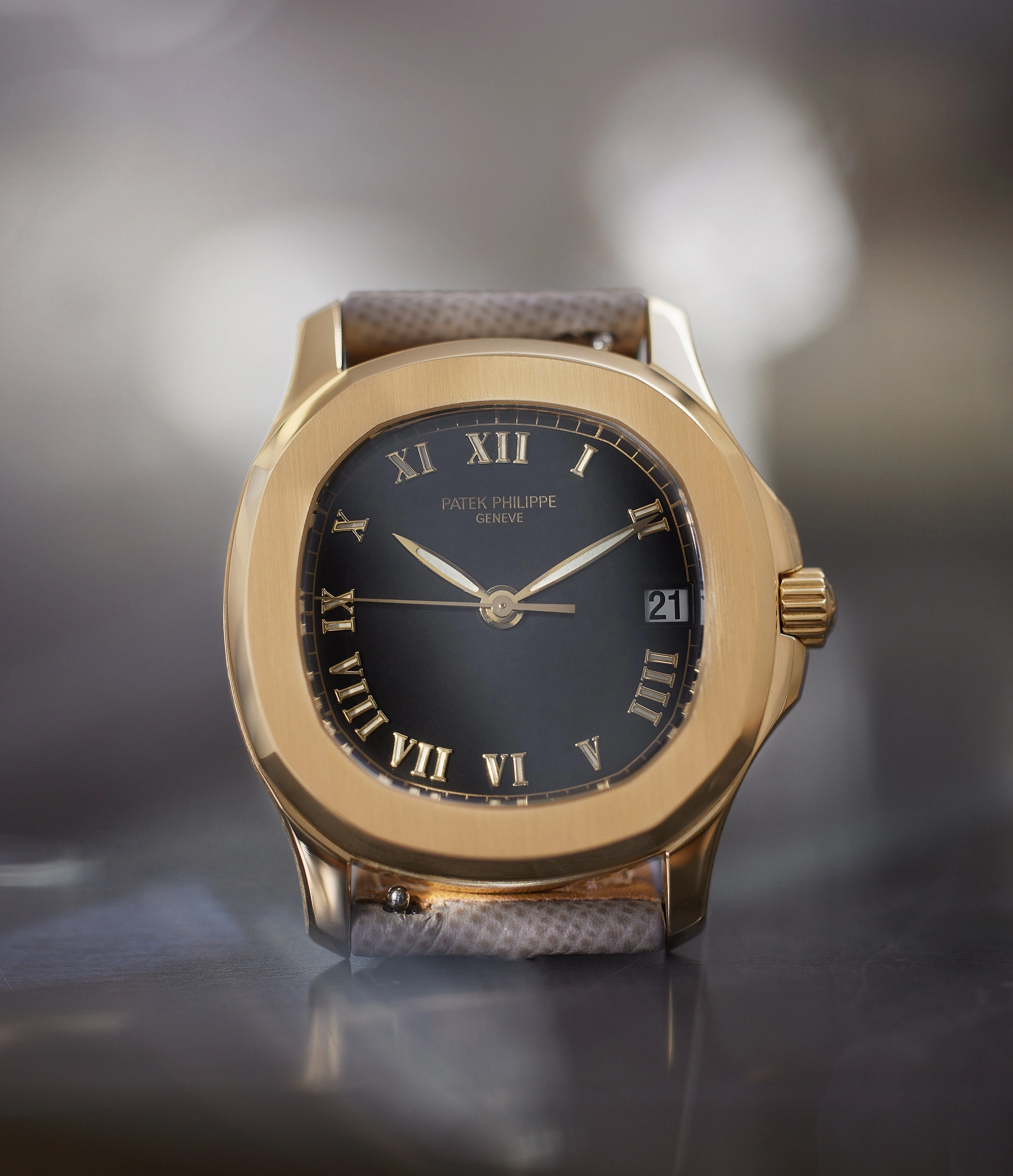 Patek Philippe Aquanaut | 5060J | Yellow Gold