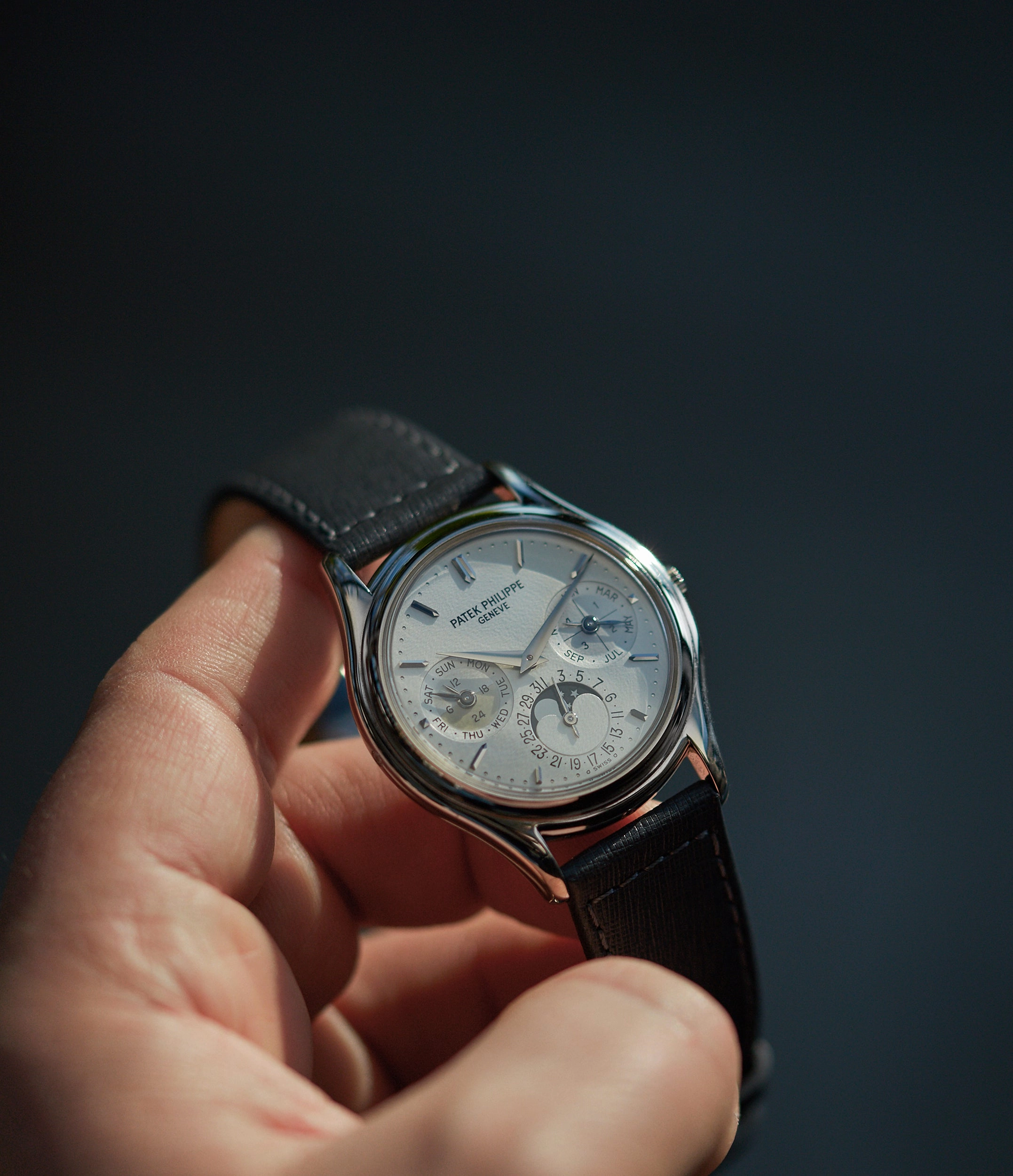 Perpetual Calendar 3940G | Grey Gold