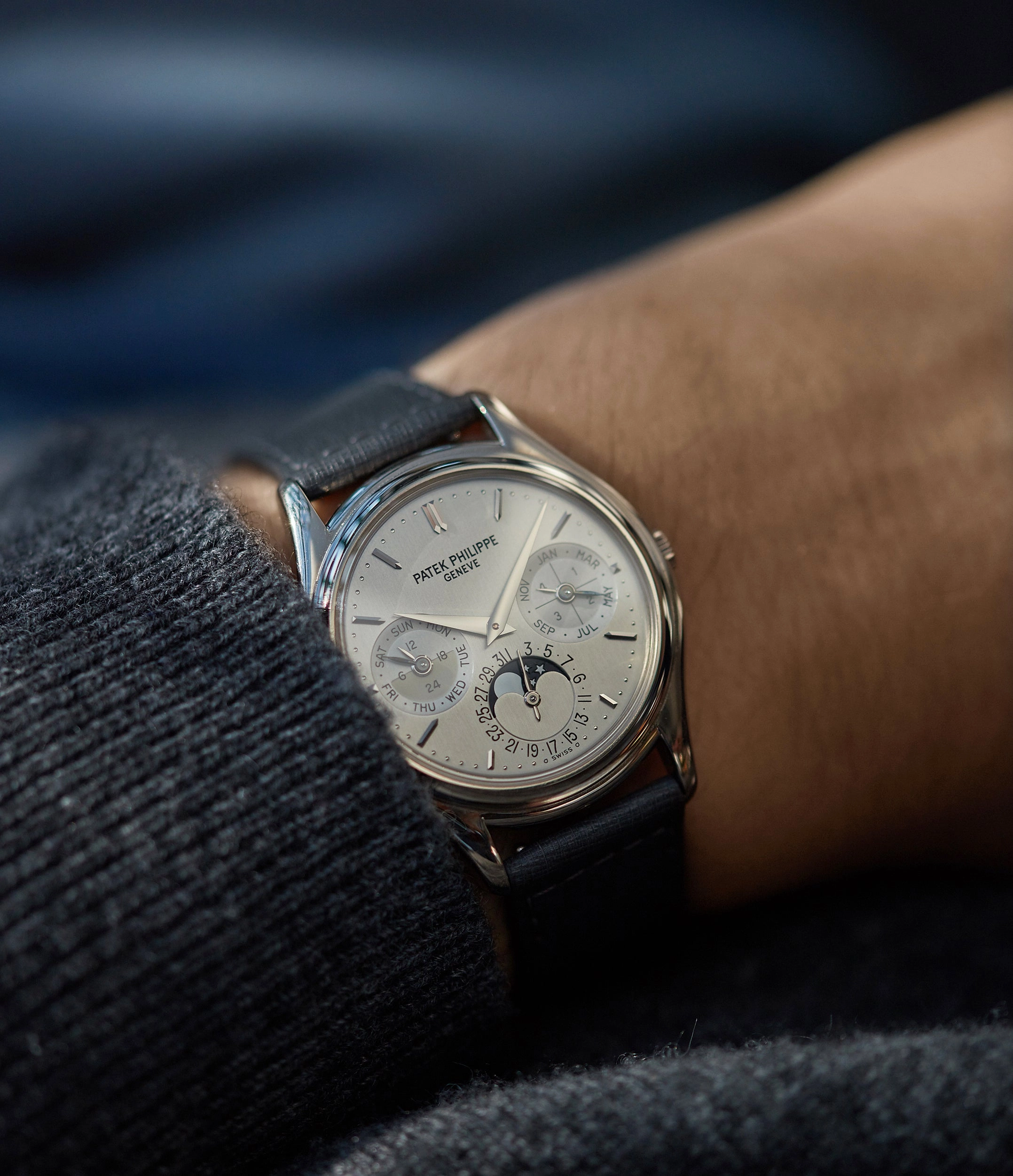 Perpetual Calendar 3940G | Grey Gold