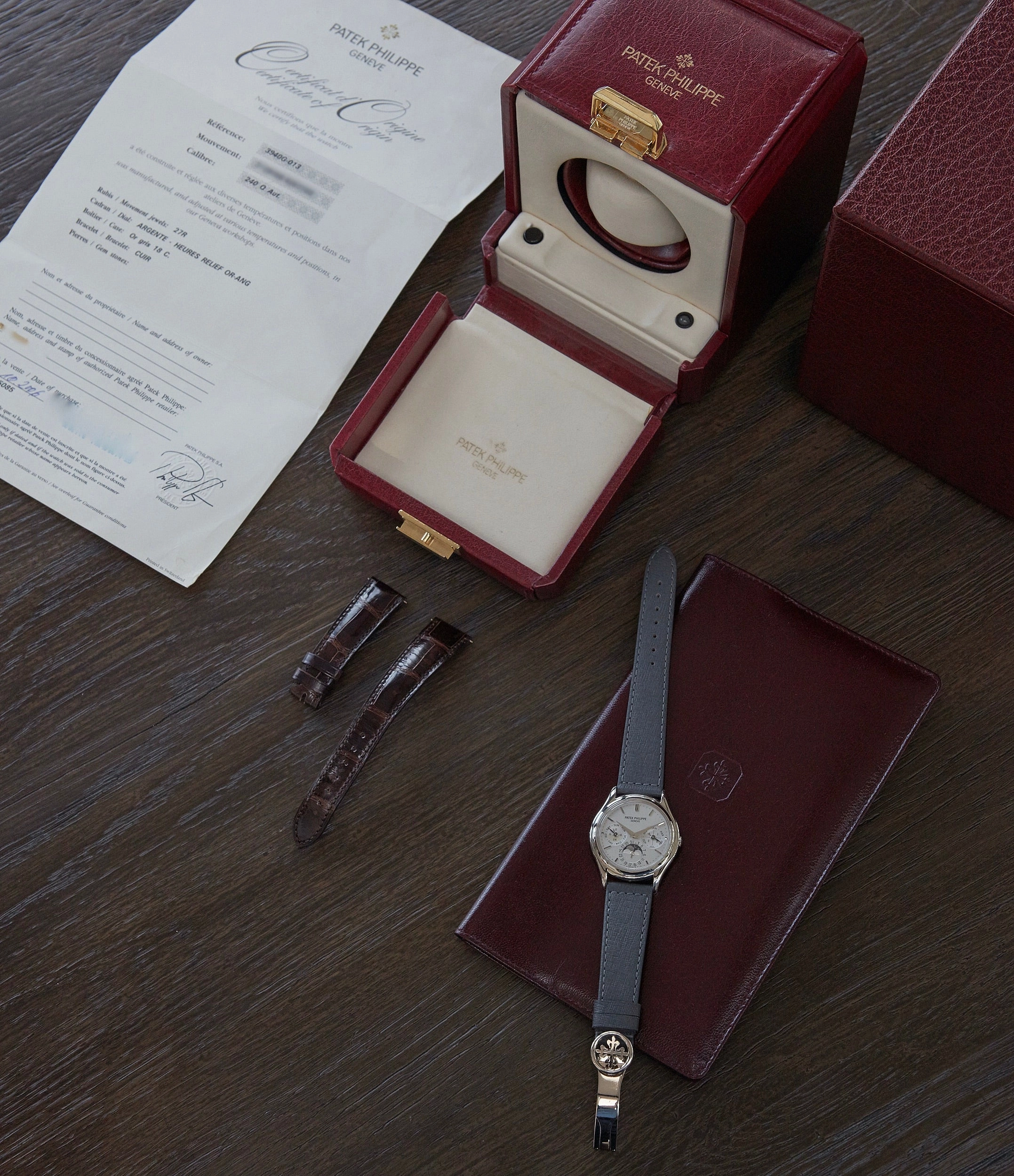 Perpetual Calendar 3940G | Grey Gold