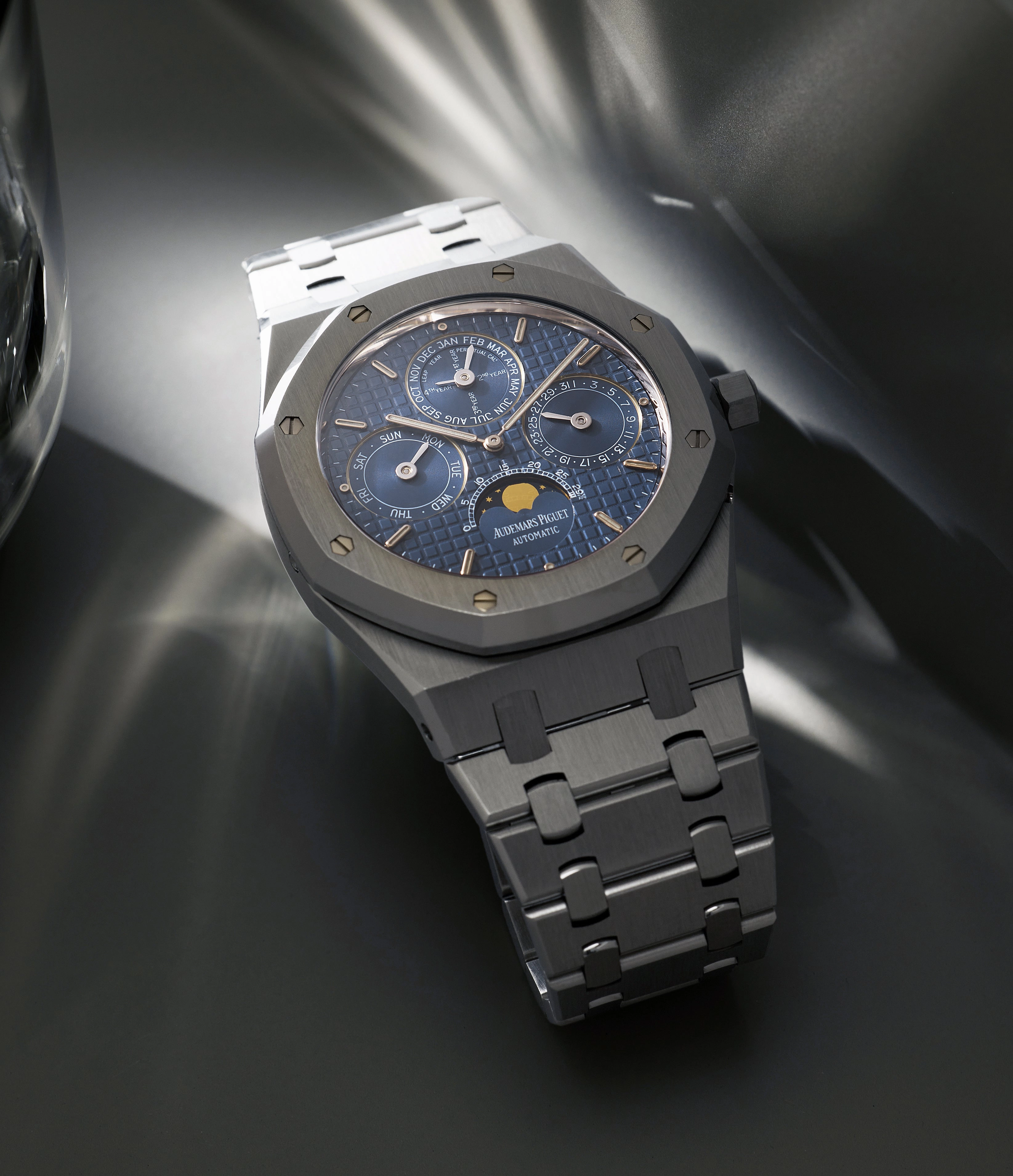 Perpetual Calendar | 25820ST | Stainless Steel