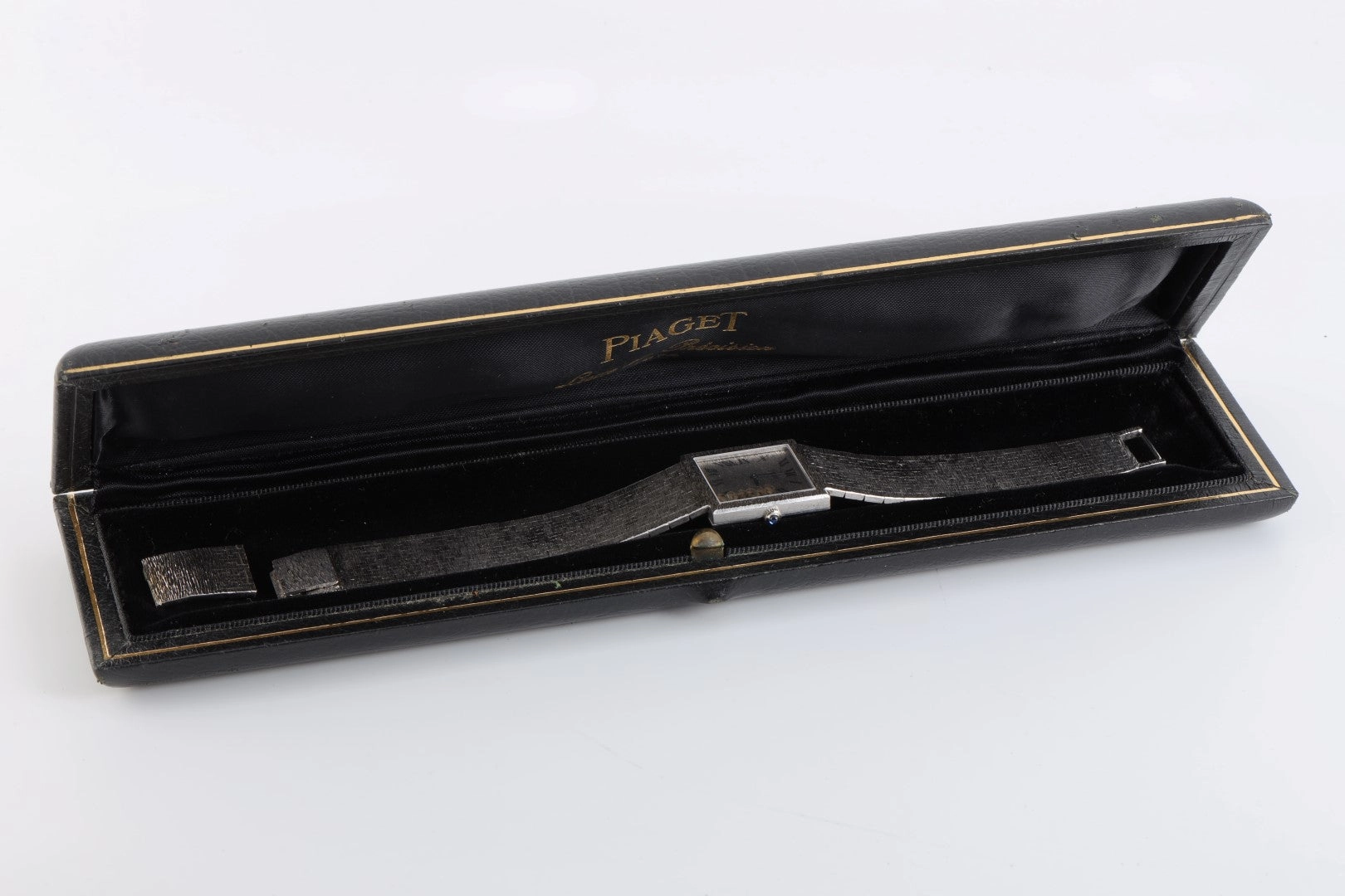 Piaget 18k White Gold 23mm Ladies Watch (70.08g.)