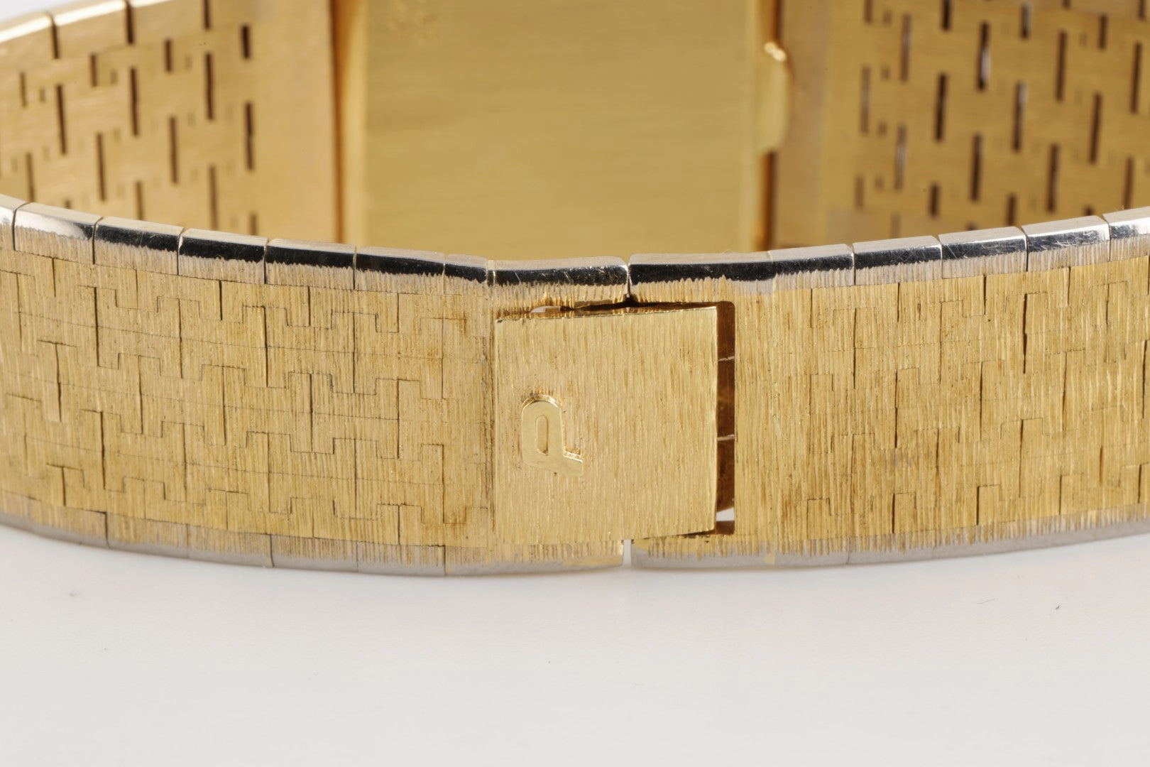 Piaget 916 AG 18k Two Tone Yellow & White Gold 24mm Watch (81.97g.)
