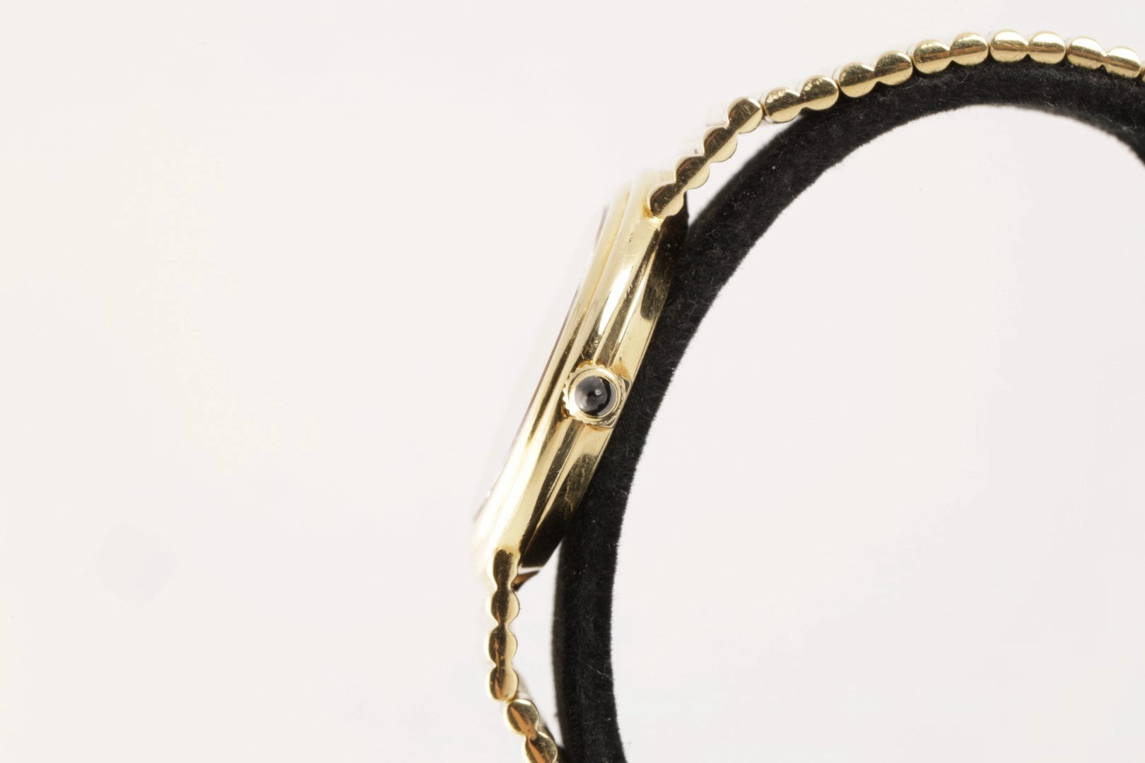 Piaget 98120G1 18k Yellow Gold 27mm Ladies Watch (62.02g.)