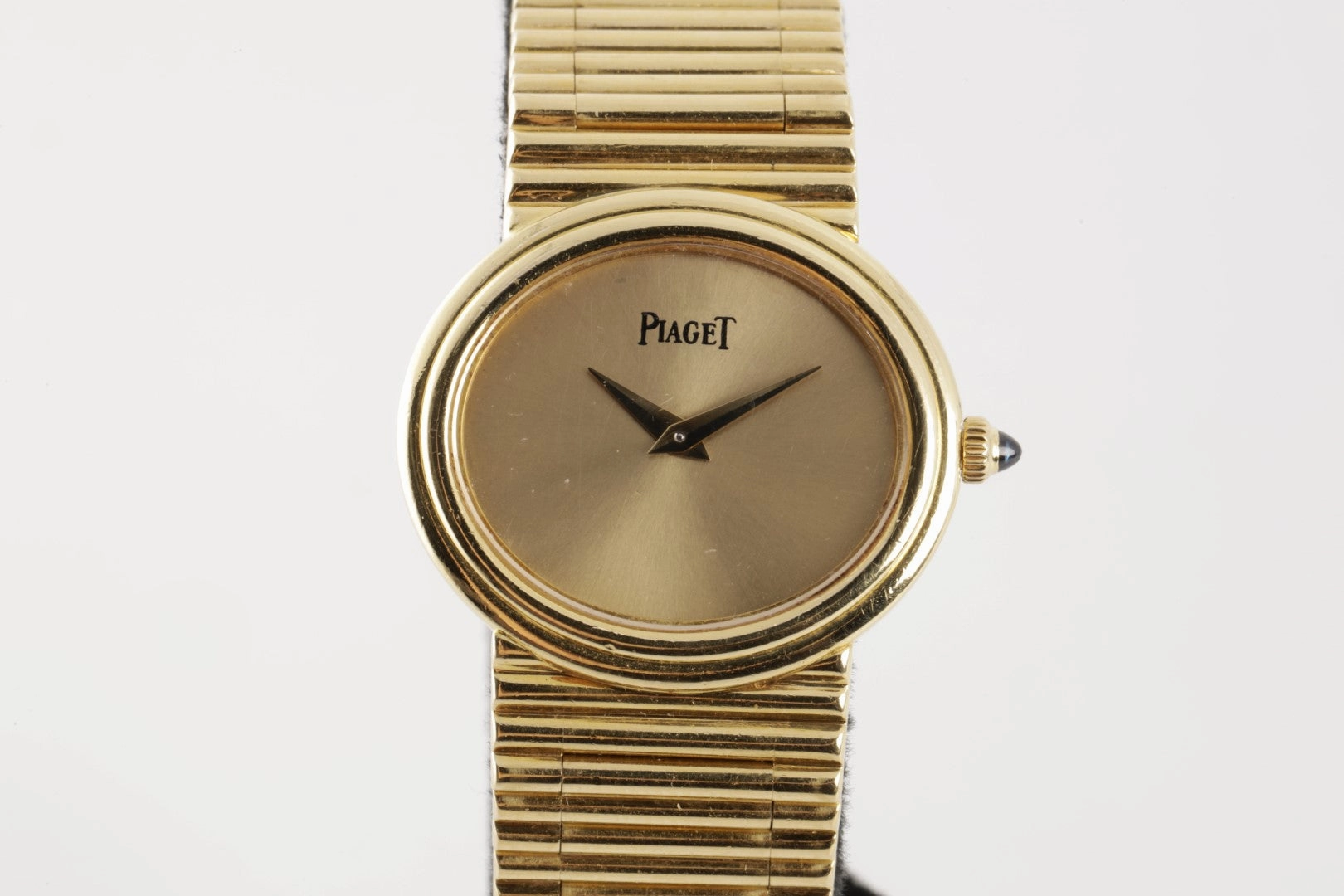 Piaget 98120G1 18k Yellow Gold 27mm Ladies Watch (62.02g.)