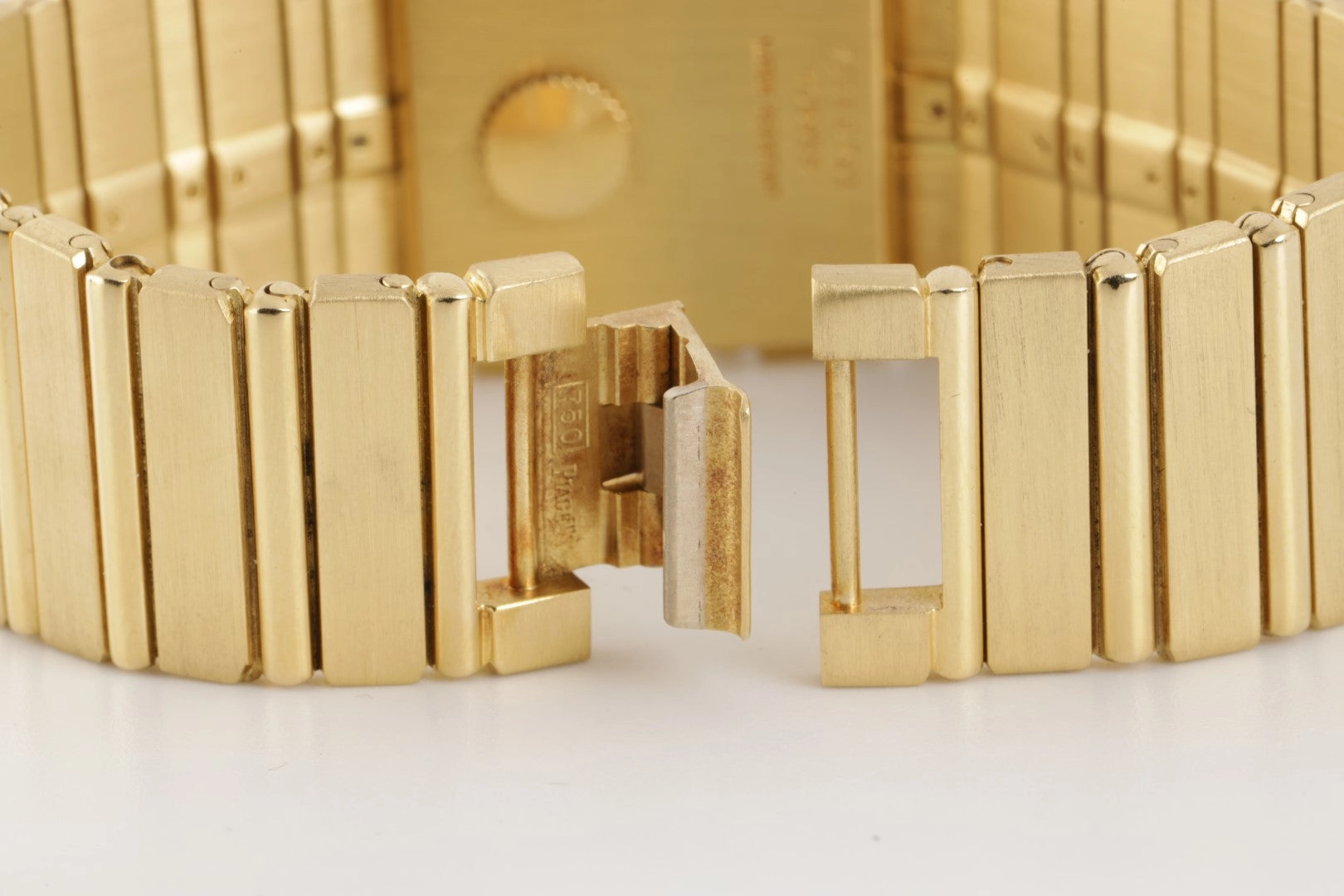 Piaget Polo 7131 C 701 18k Yellow Gold 25mm Ladies Watch (126.50g.)