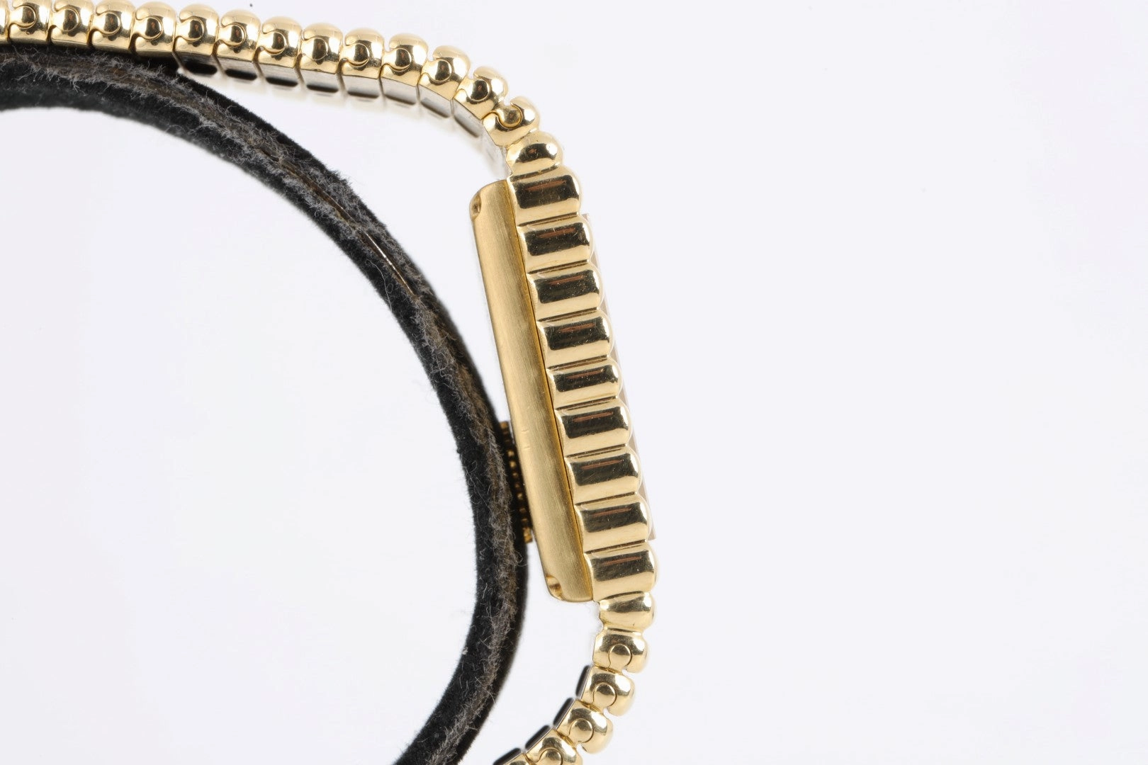 Piaget Polo 7131C510 18k Yellow Gold 25mm Ladies Watch (143.10g.)