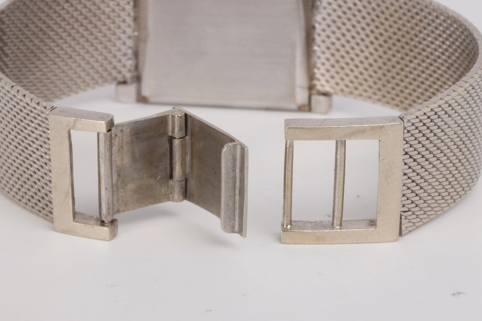 Piaget Toblerone 931 18k White Gold 23mm Watch (46.44g.)