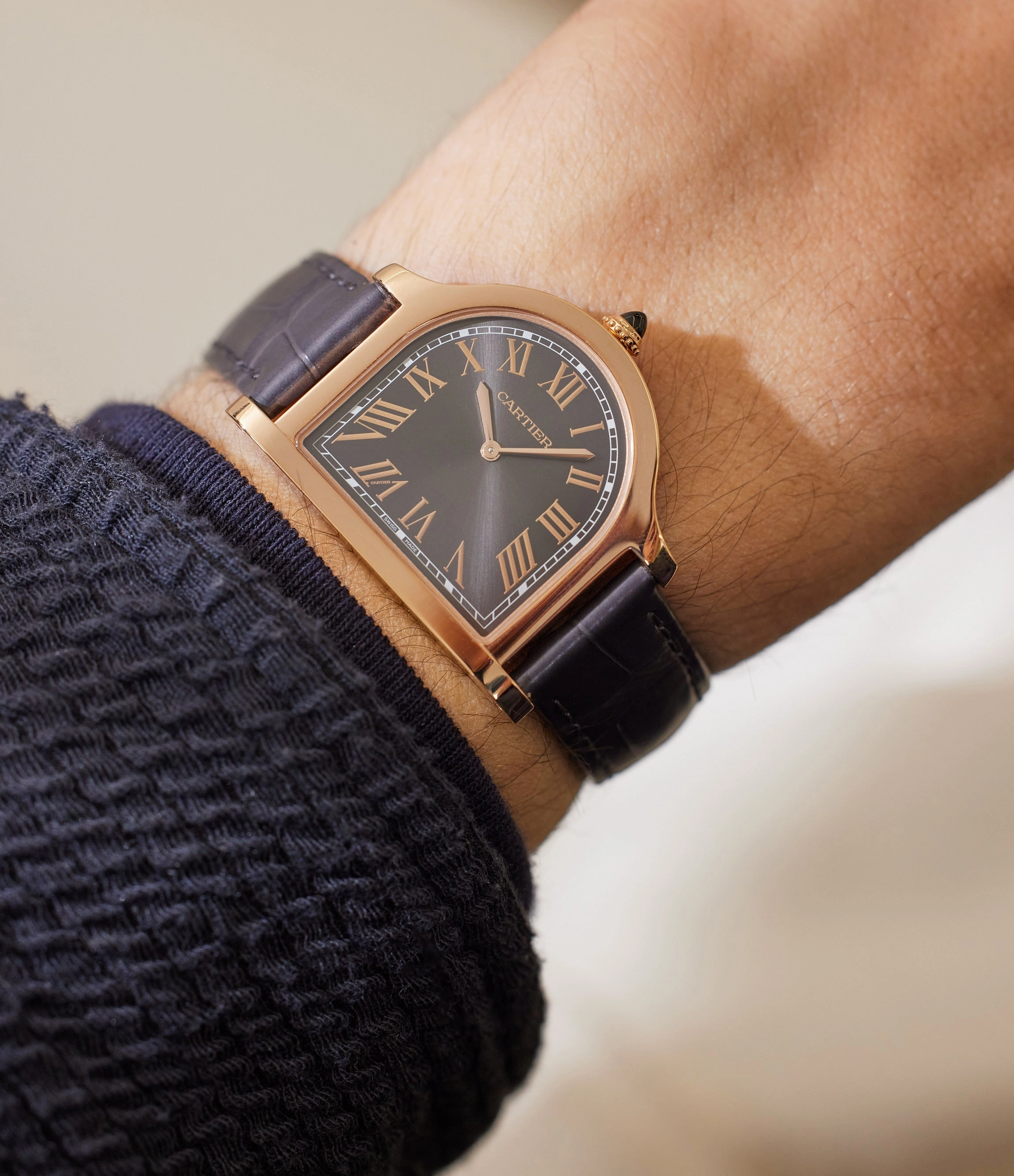 Priv Collection Cartier Cloche | Rose Gold