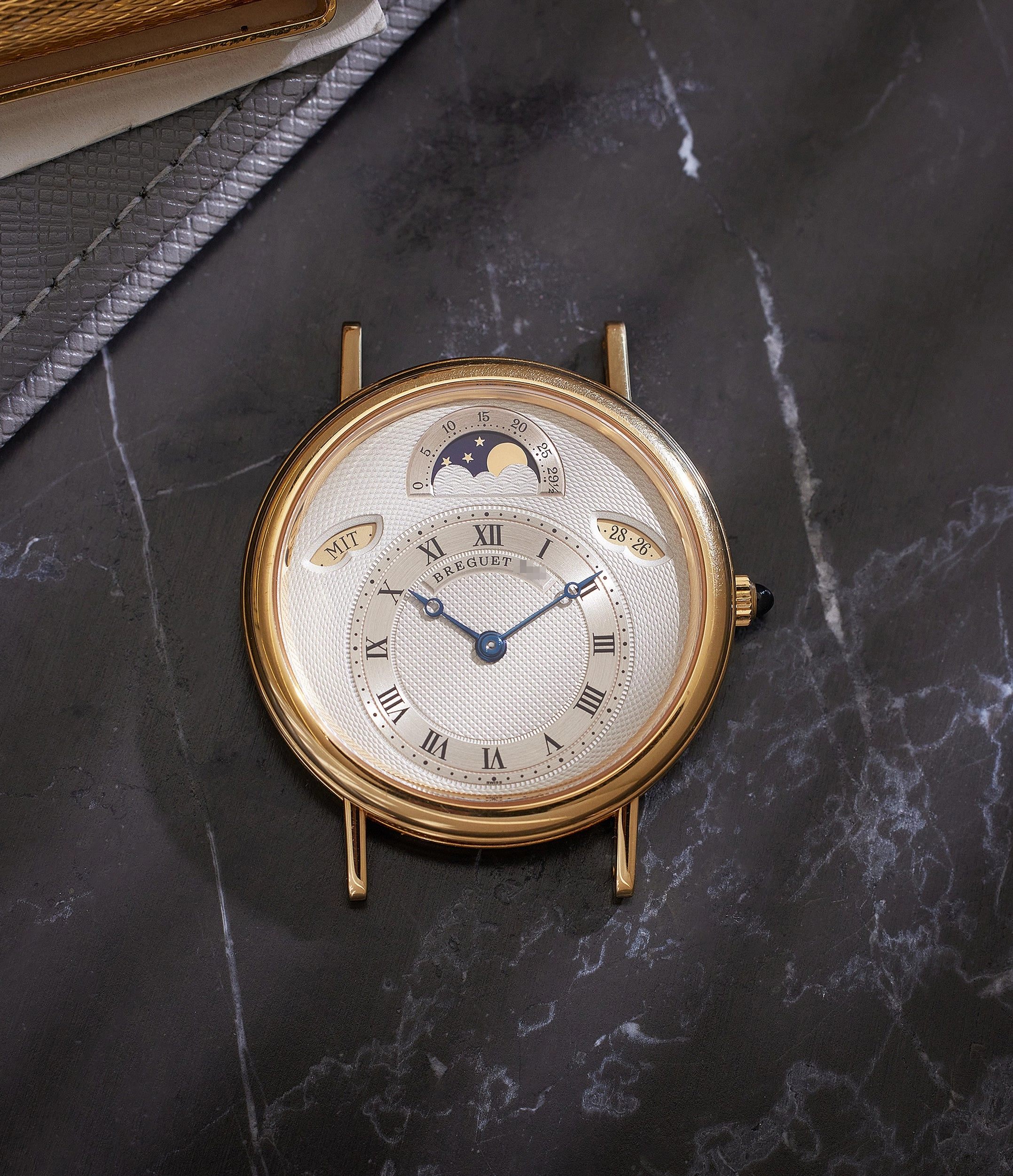 Ref. 3330 | Yellow Gold