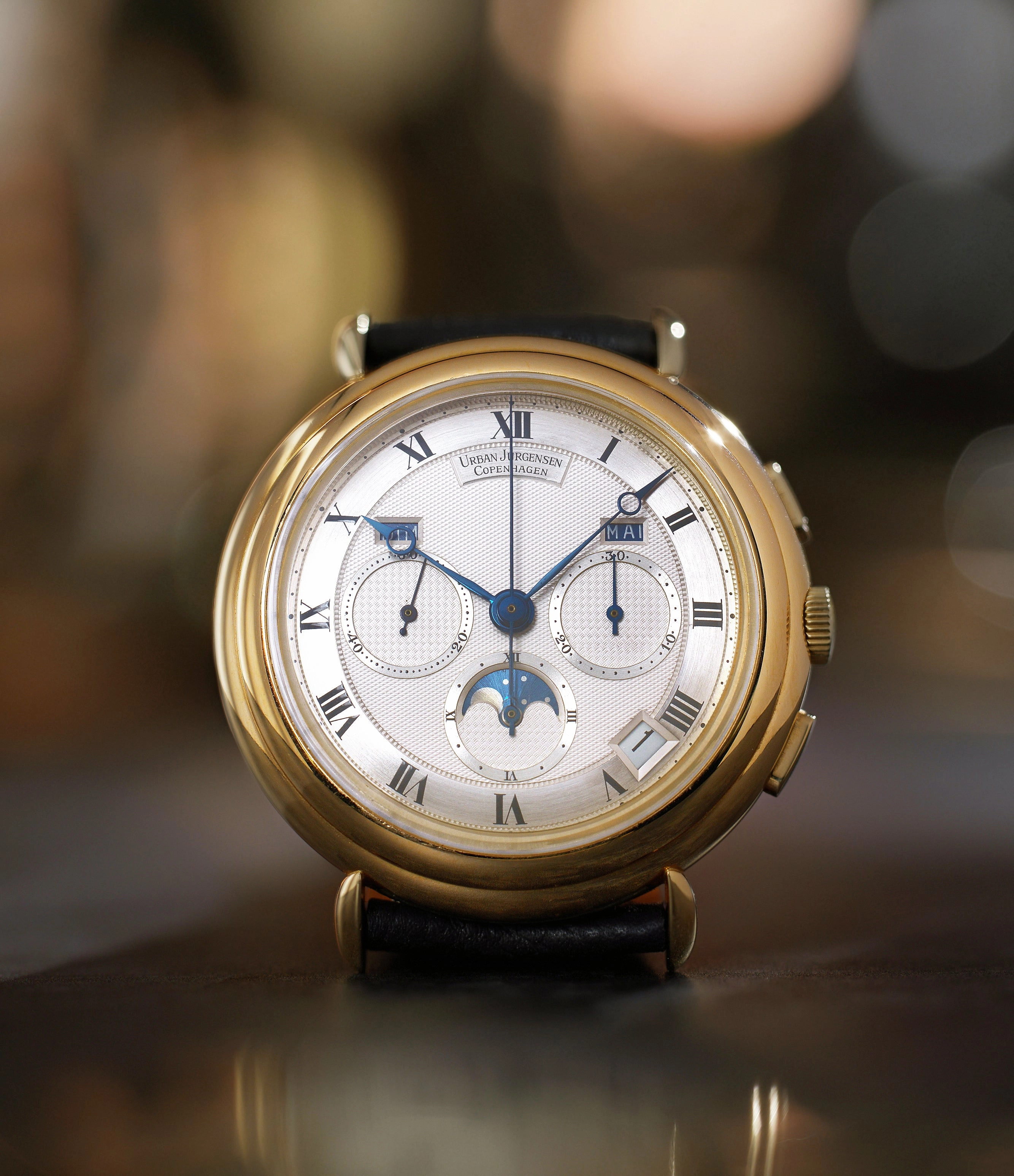 Reference 1 | Calendar Chronograph | Yellow Gold