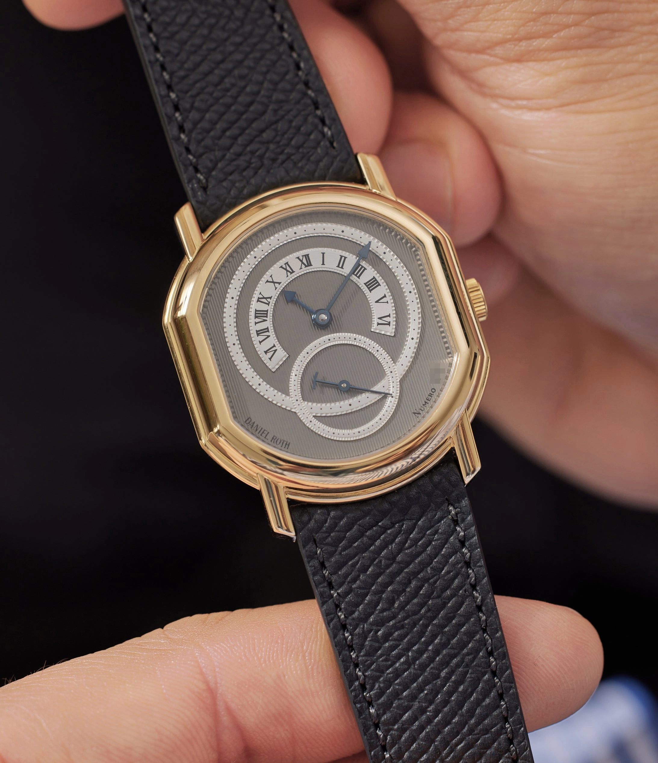 Retrograde 2127 | Yellow Gold