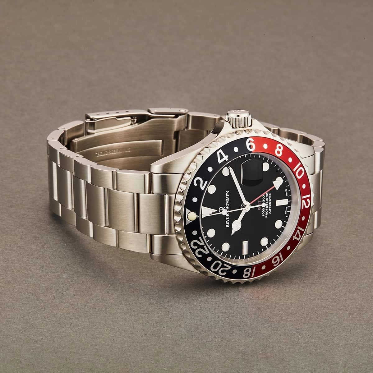 Revue Thommen Men's 17572.2136 'Diver' Black Dial Stainless Steel GMT Automatic Watch