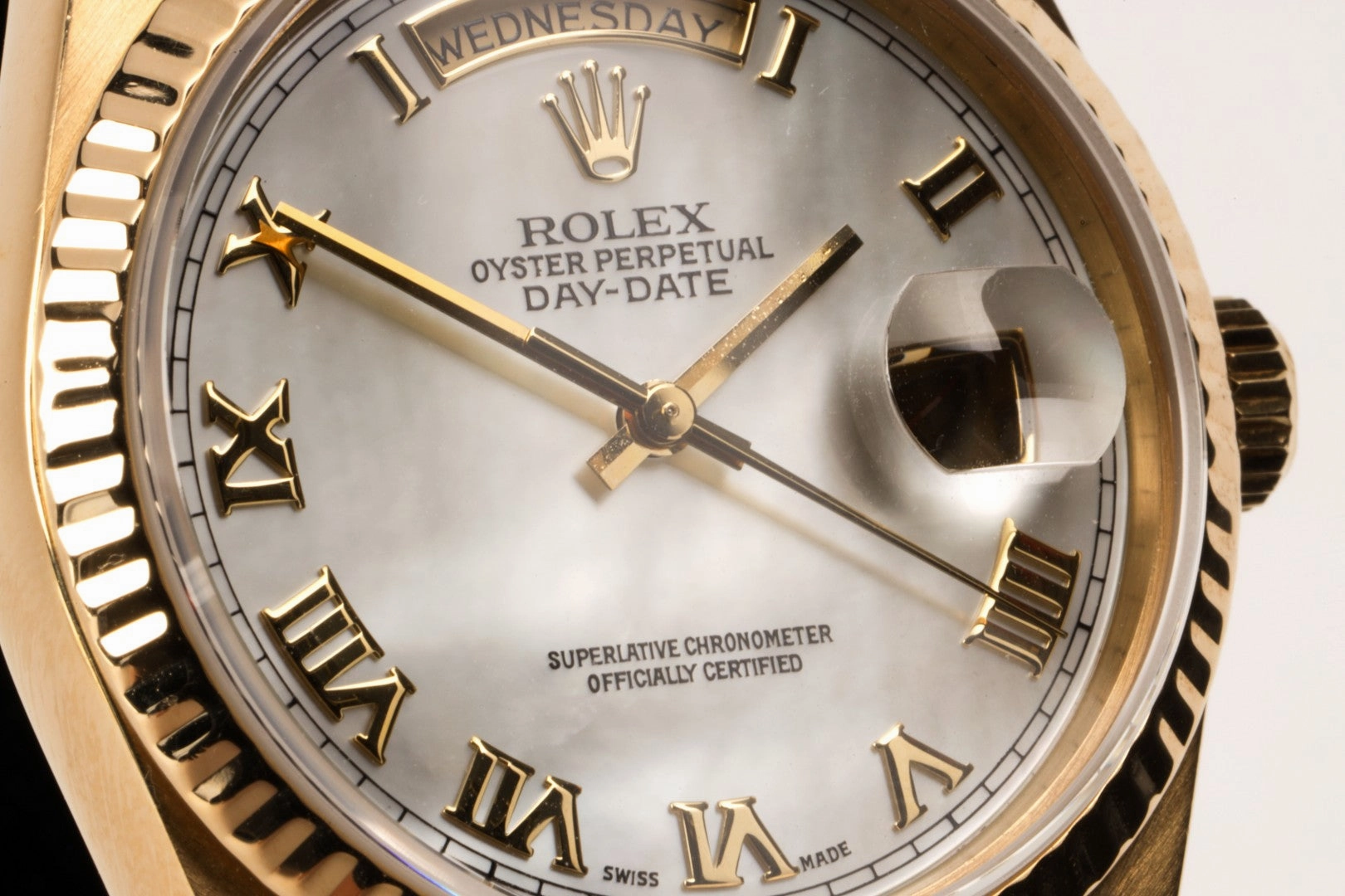 Rolex Day-Date "President" 18238 18k Yellow Gold Factory MOP Dial 36mm Watch
