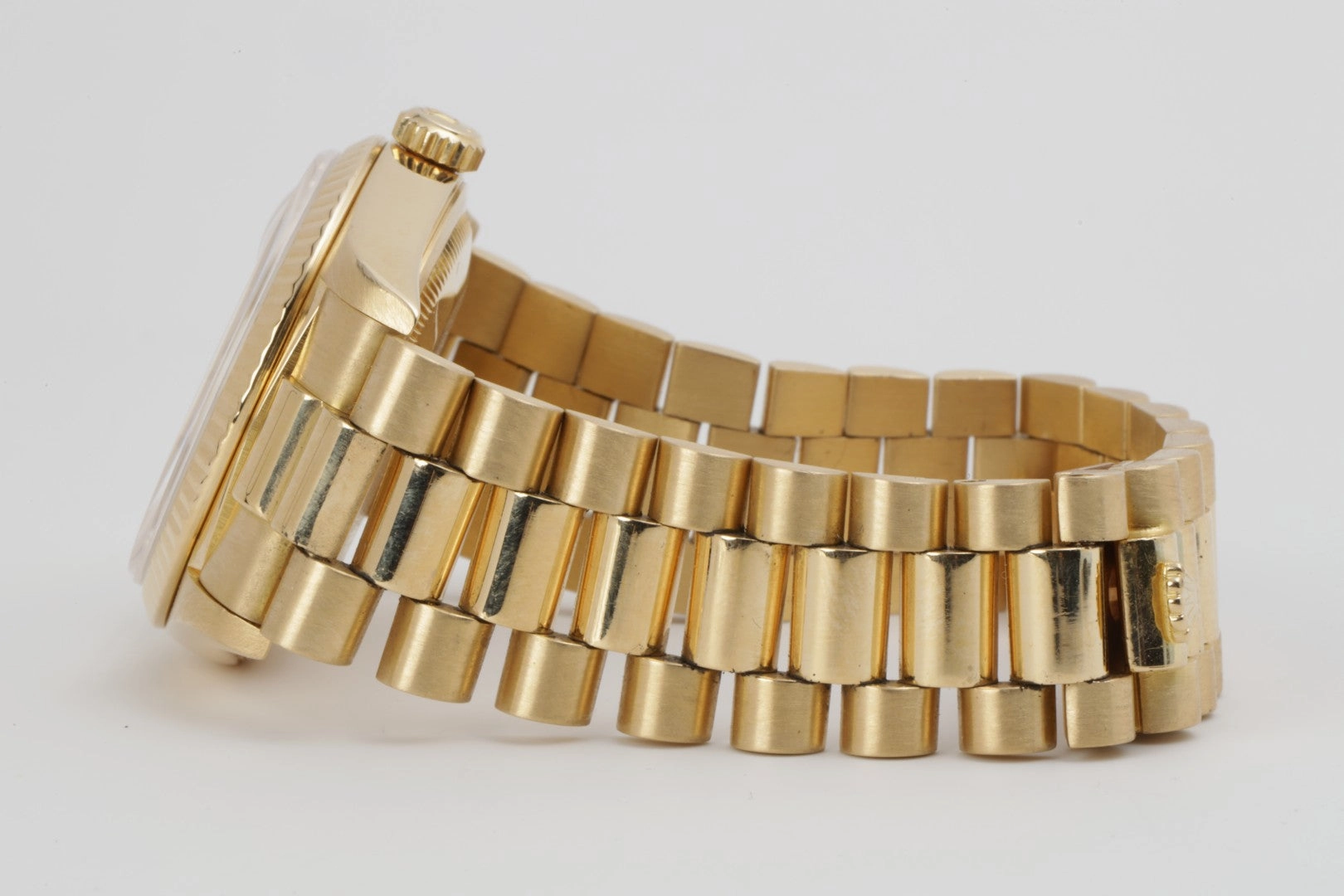 Rolex Day-Date "President" 18238 18k Yellow Gold Factory MOP Dial 36mm Watch