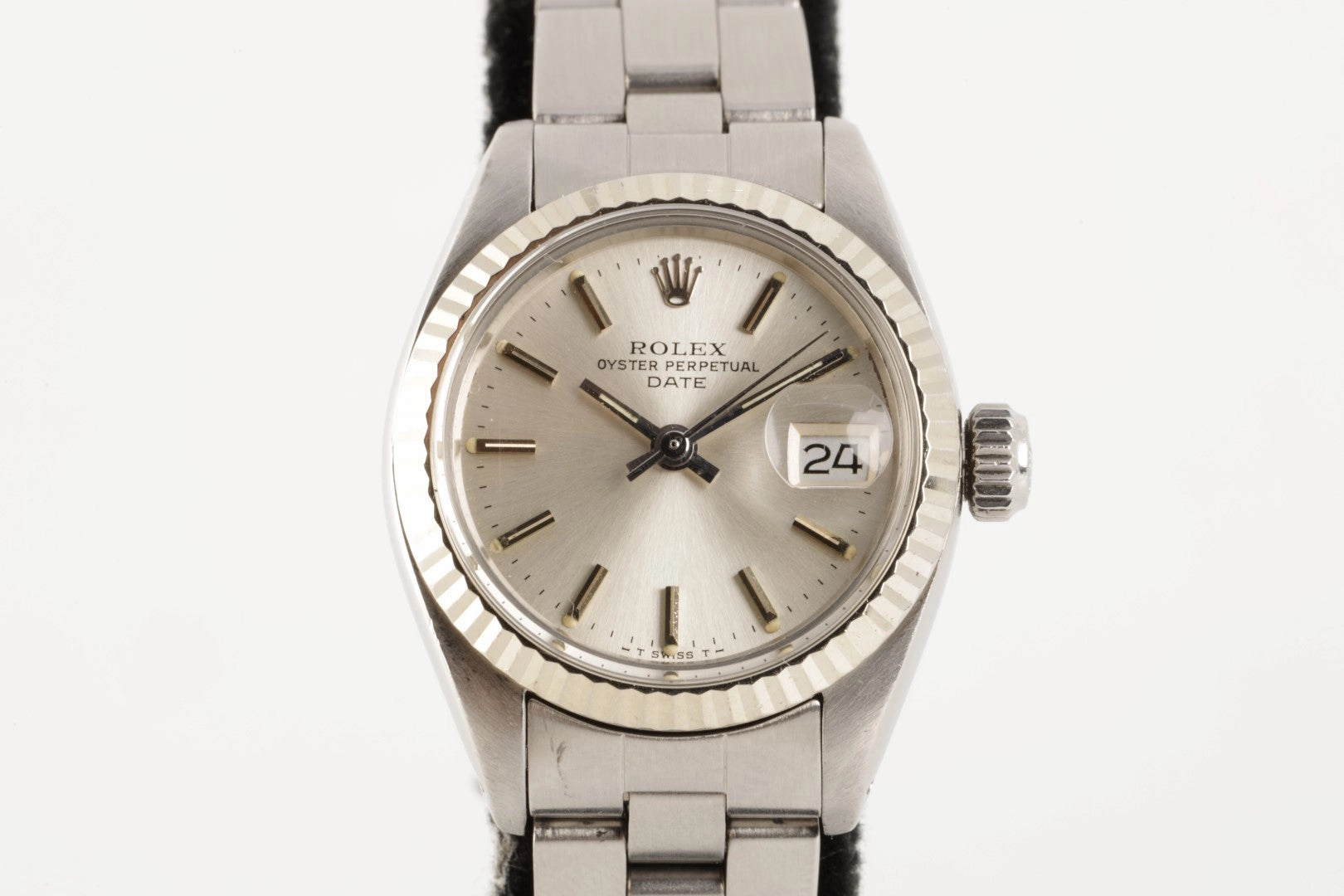 Rolex Oyster Perpetual Date 6917 Stainless Steel 26mm Ladies Watch